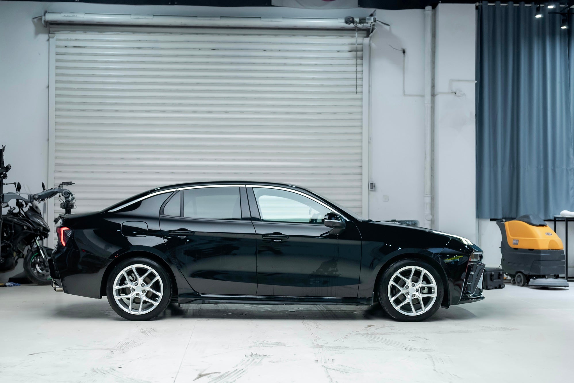 LYNK&CO 03-001-FG FK07RL