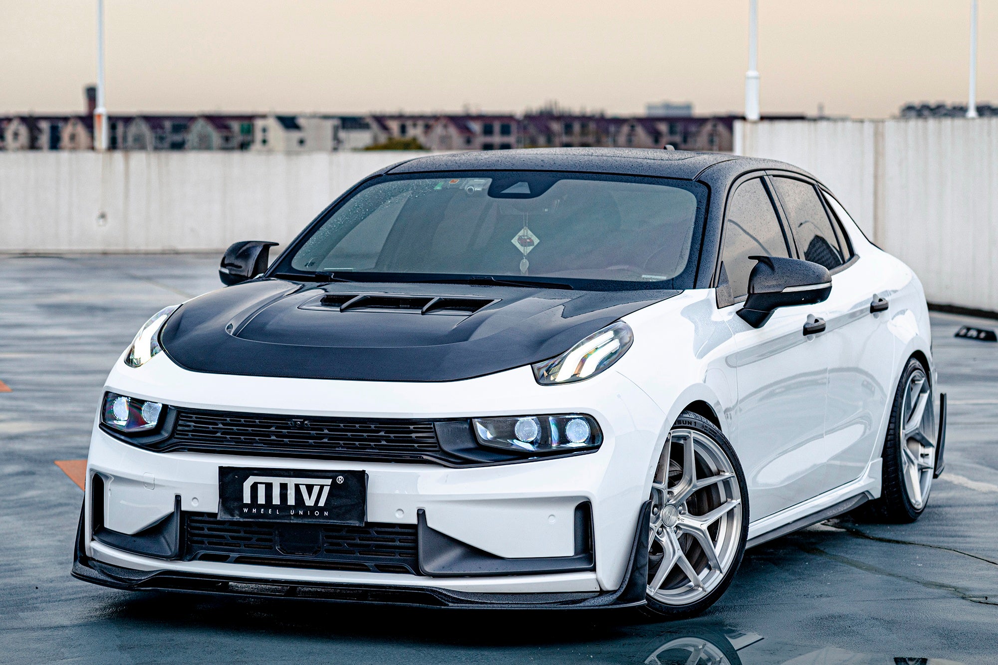 LYNK&CO 03-001-FG FK07
