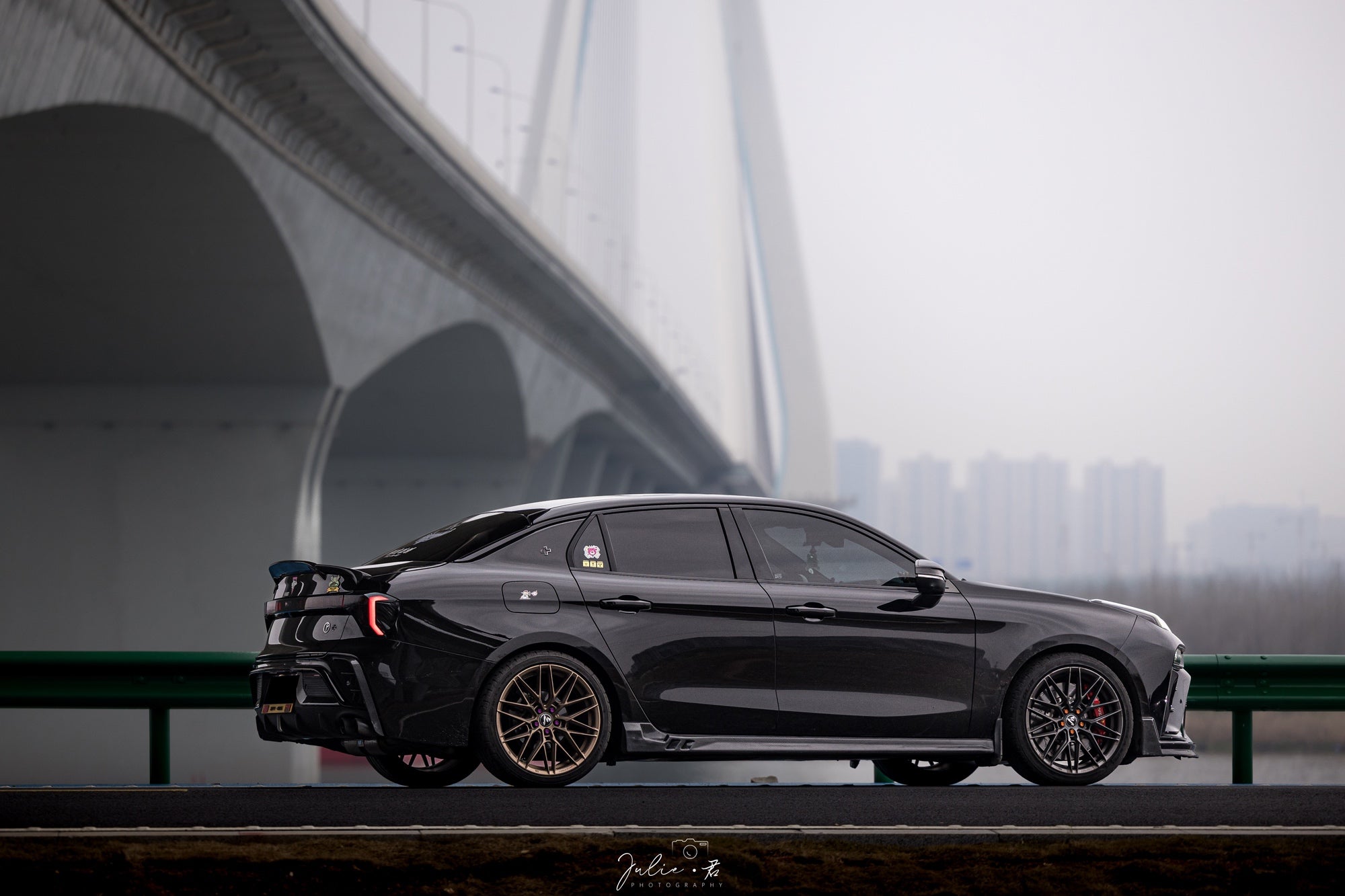 LYNK&CO 03-001-MST 715