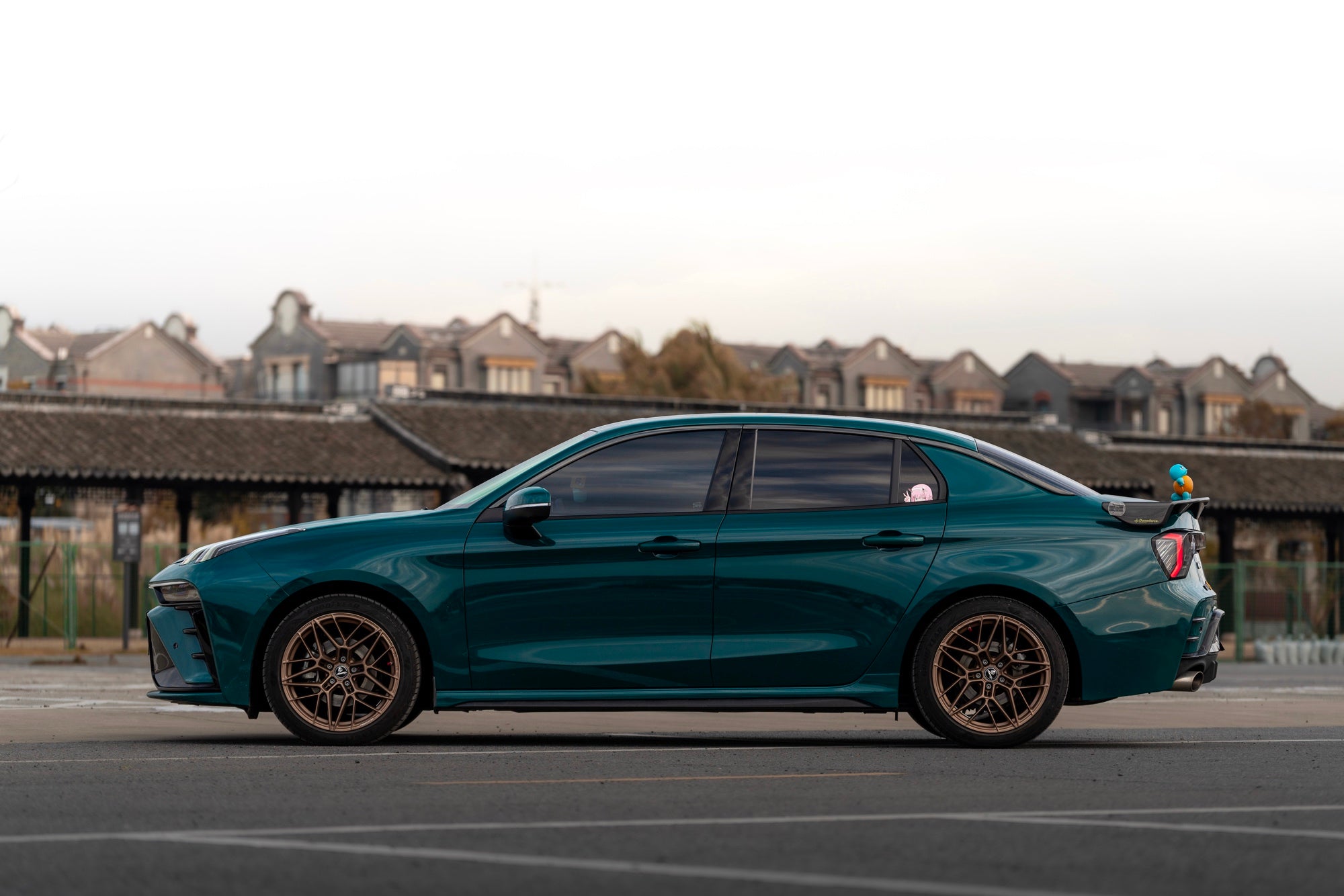 LYNK&CO 03-001-MST 718