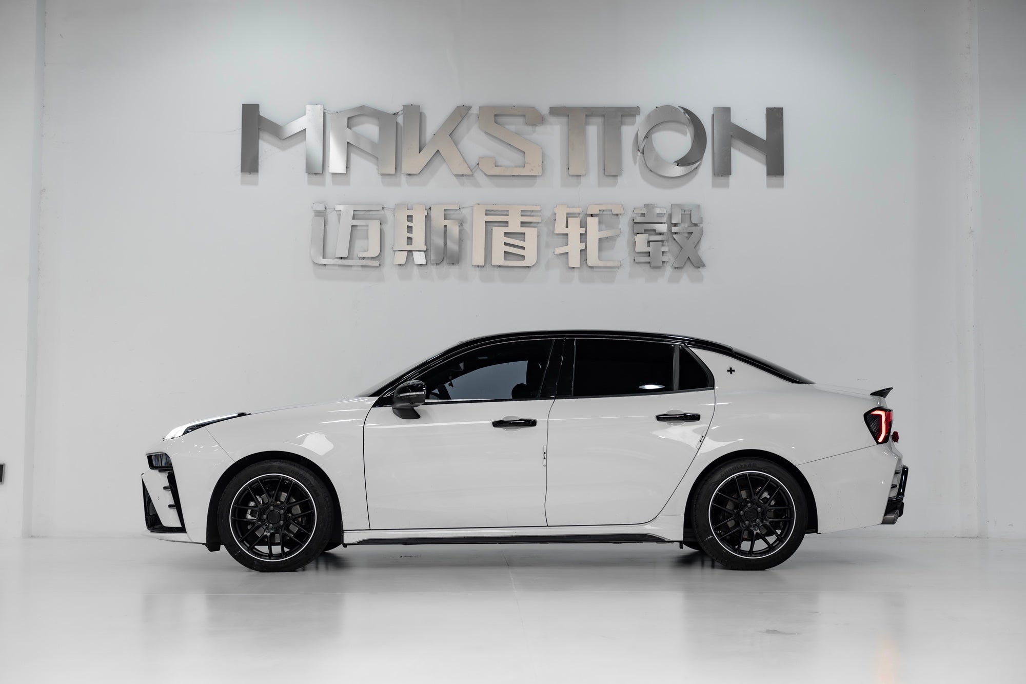 LYNK&CO 03-001-MST CK70
