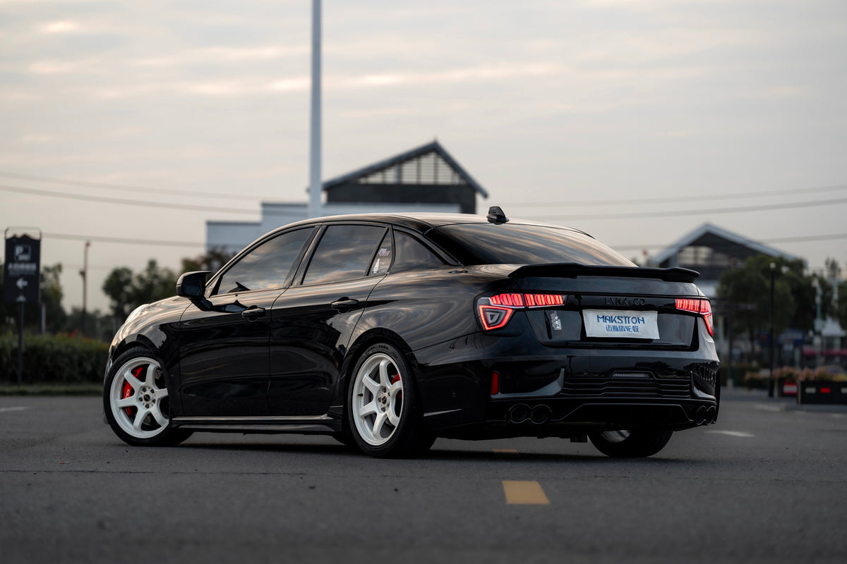 LYNK&CO 03-003-FF 010