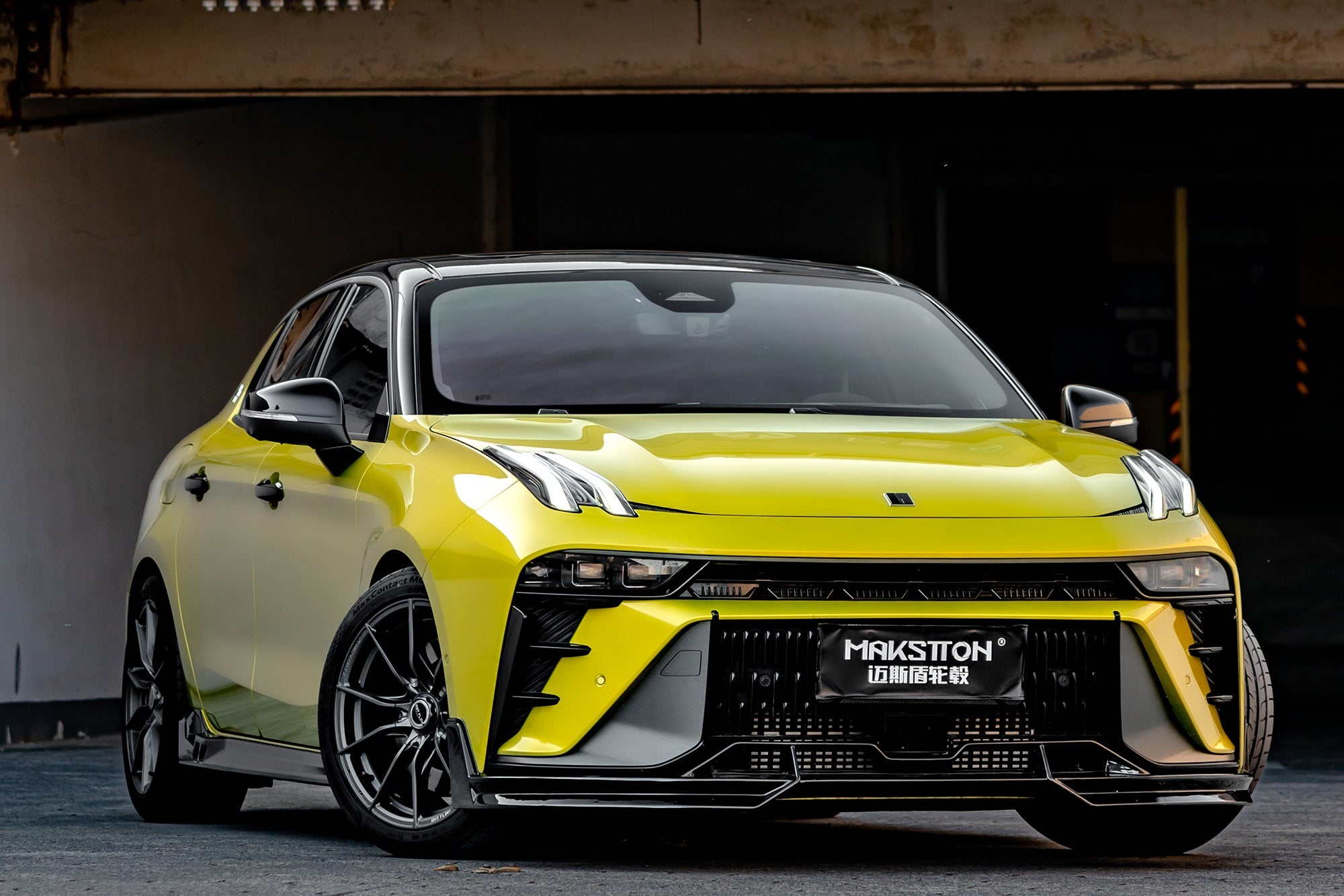 LYNK&CO 03-004-FF 011