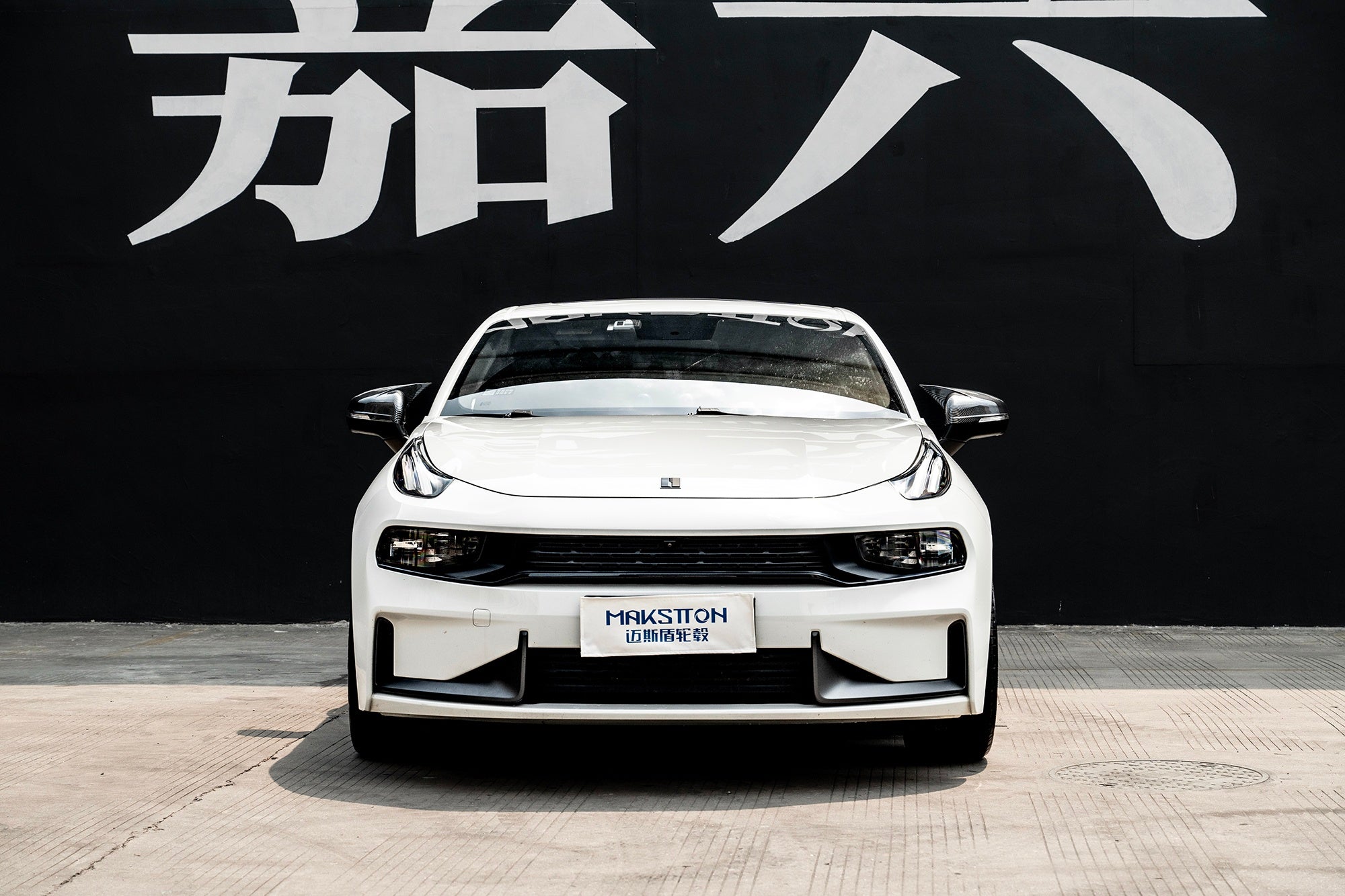 LYNK&CO 03-004-MST 715