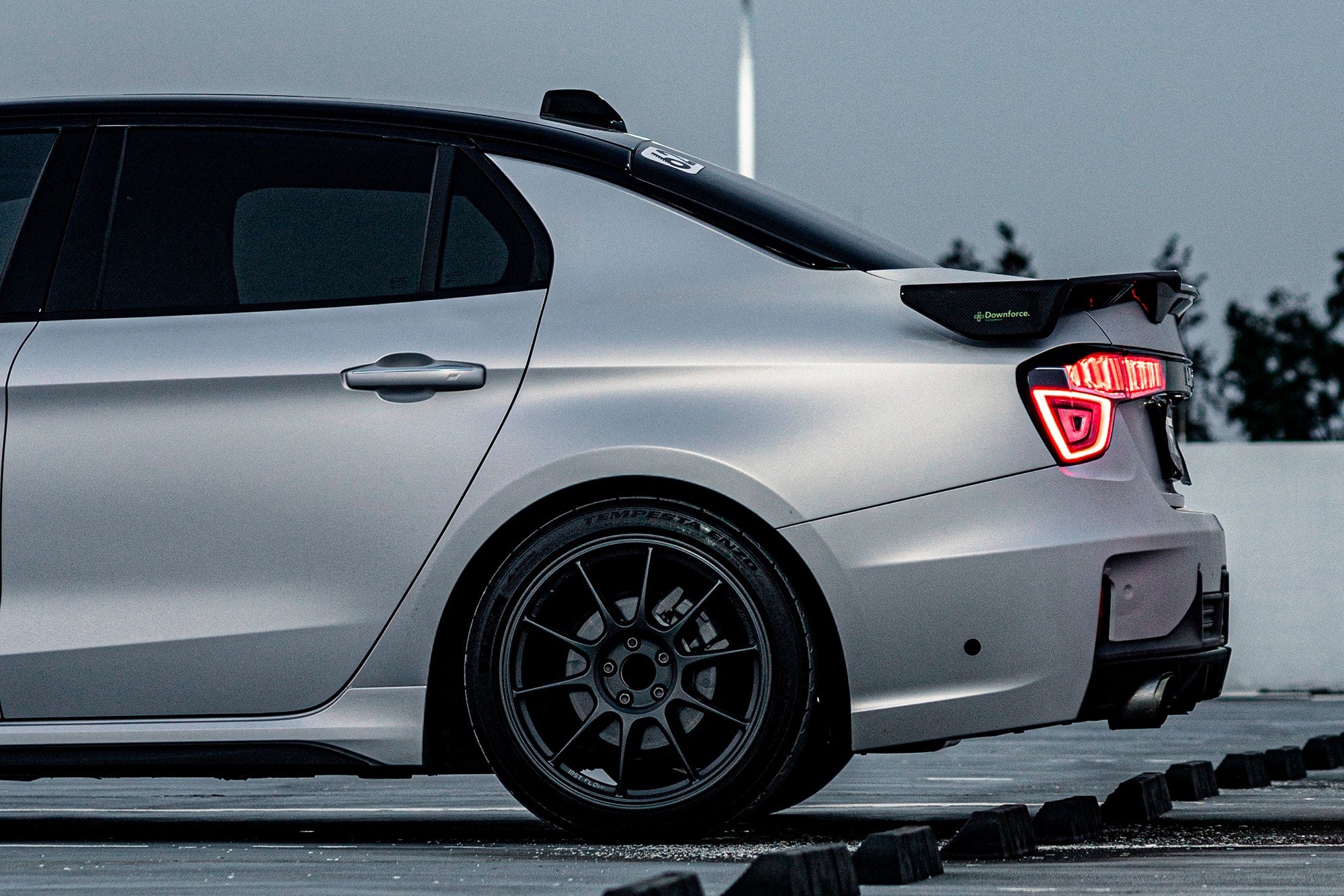 LYNK&CO 03-005-FF 007