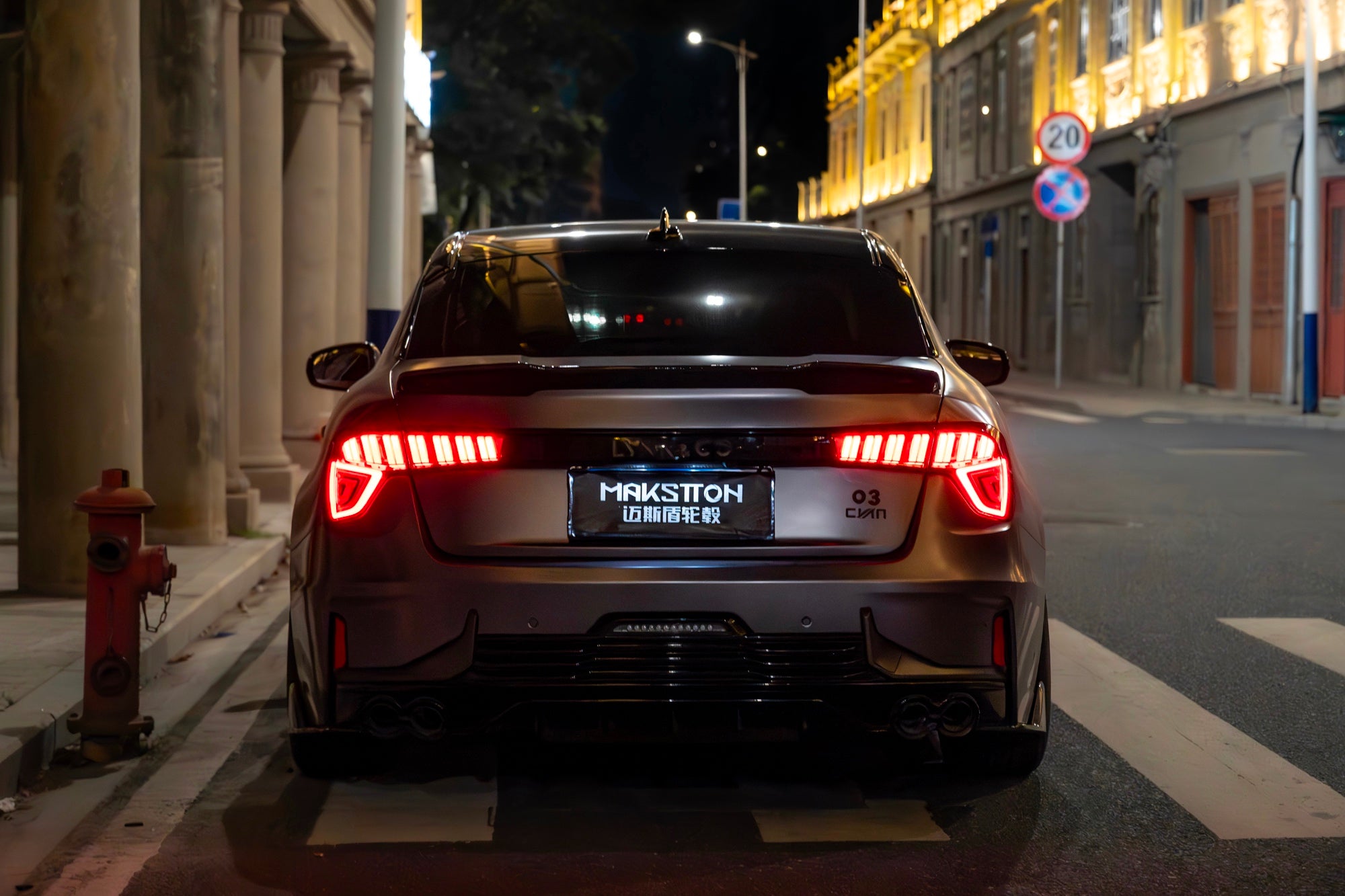 LYNK&CO 03-005-FF 011
