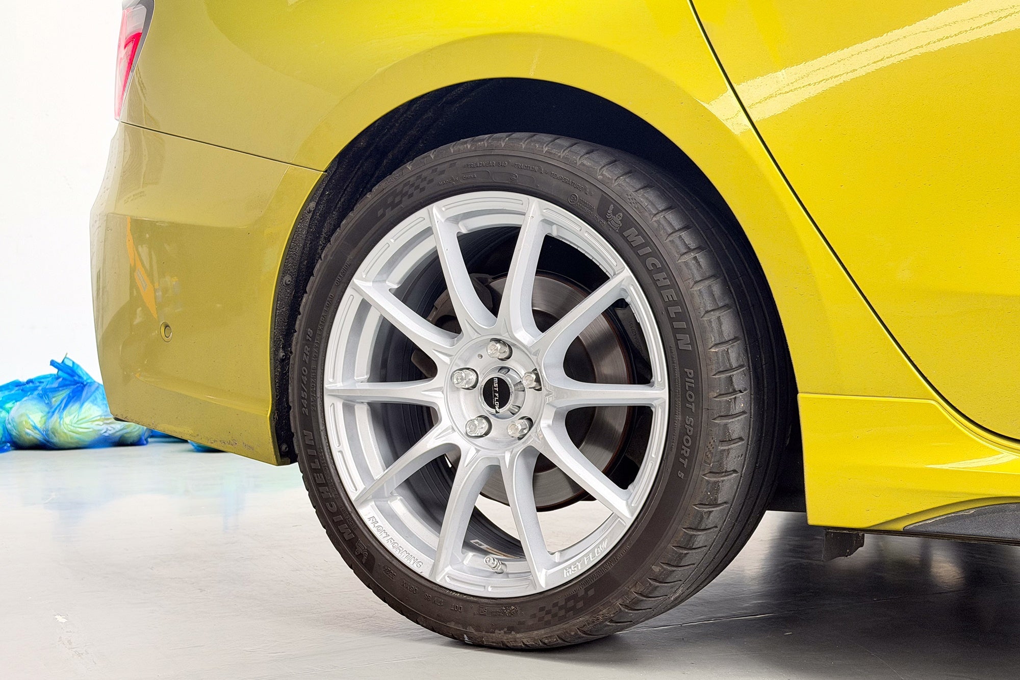 LYNK&CO 03-005-FF FK75