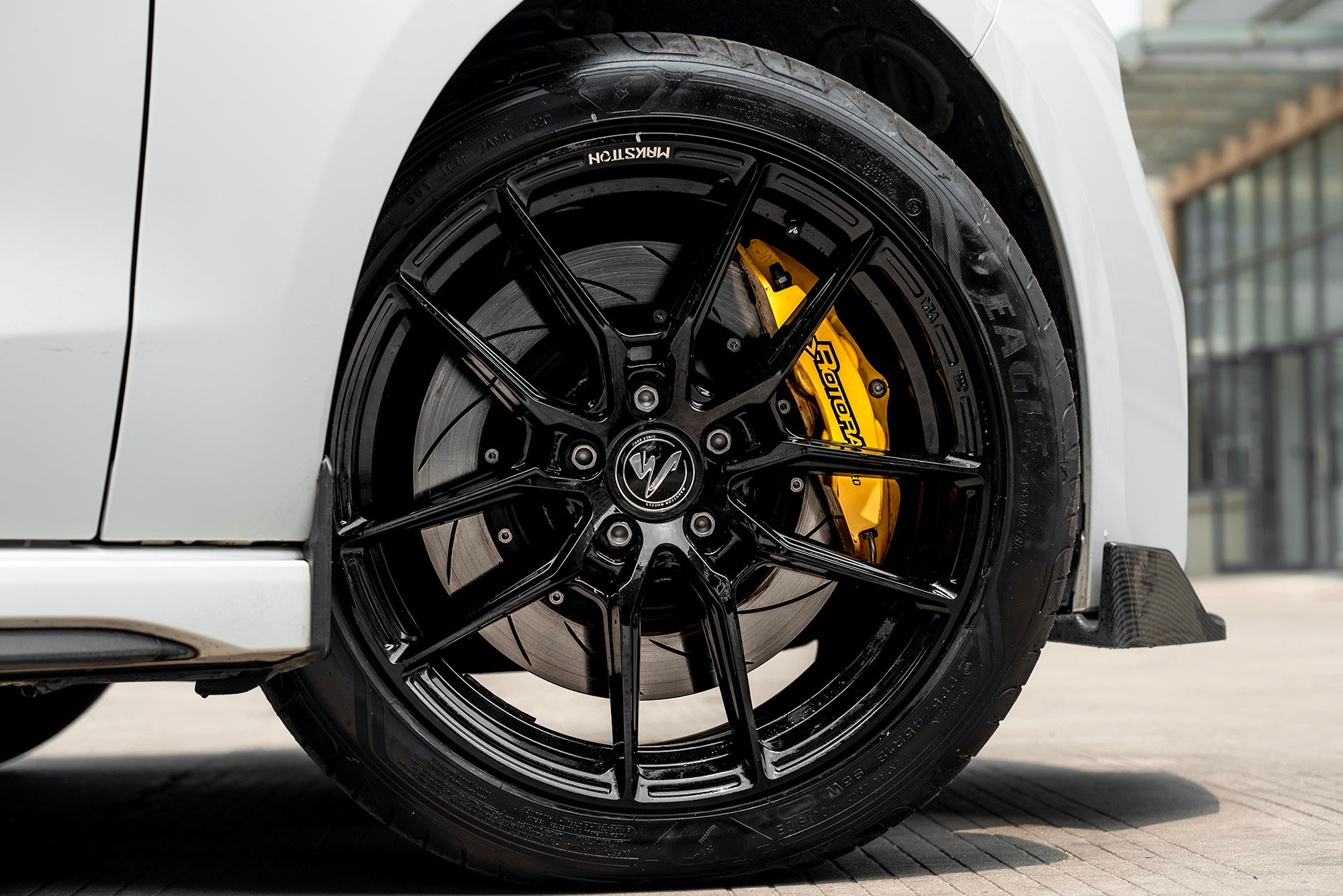 LYNK&CO 03-006-MST 713