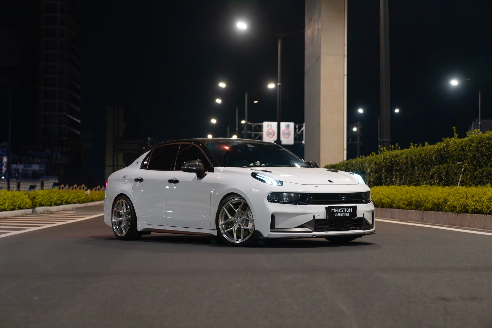 LYNK&CO 03+-002-FF FK07
