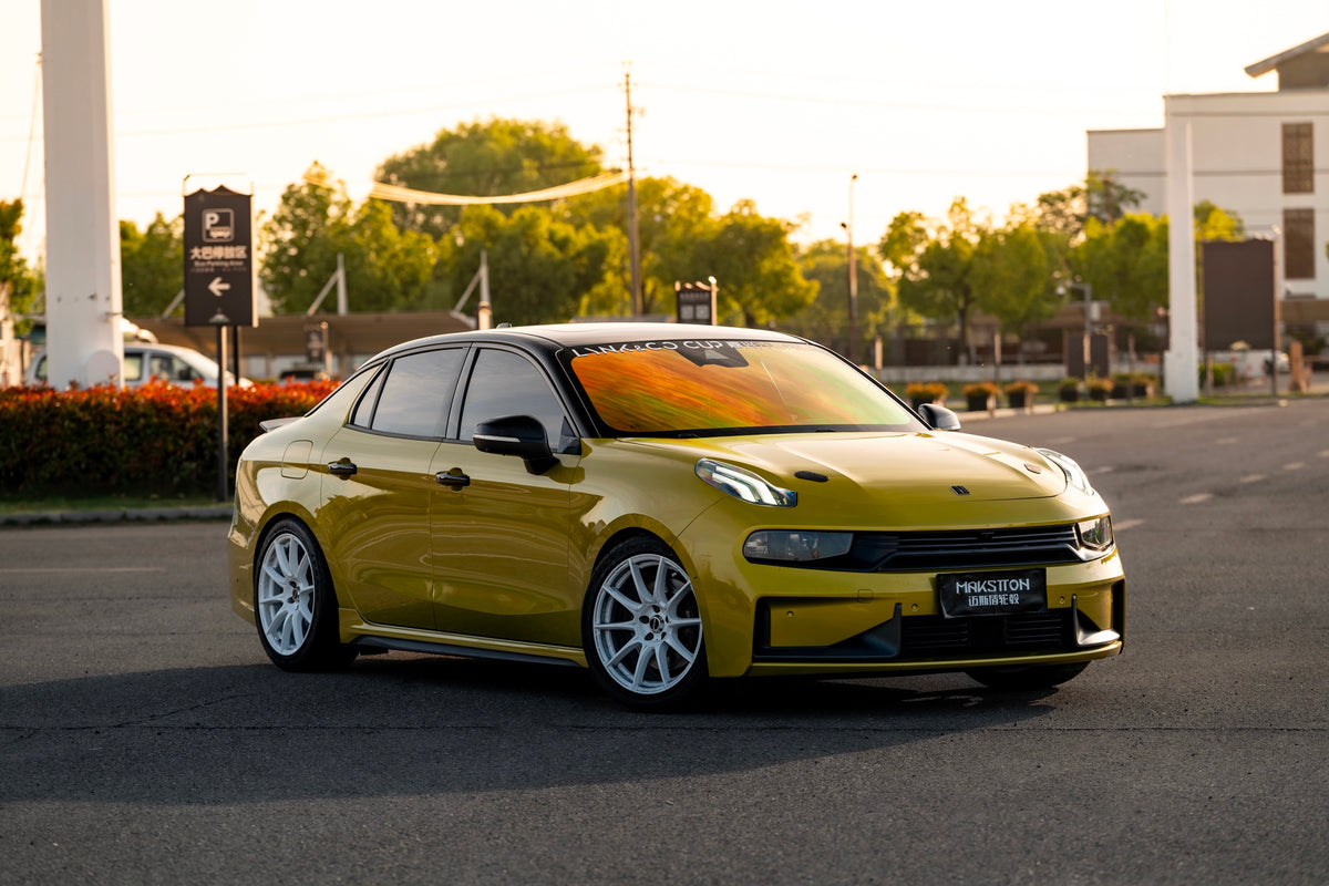 LYNK&CO 03+-002-FF FK75