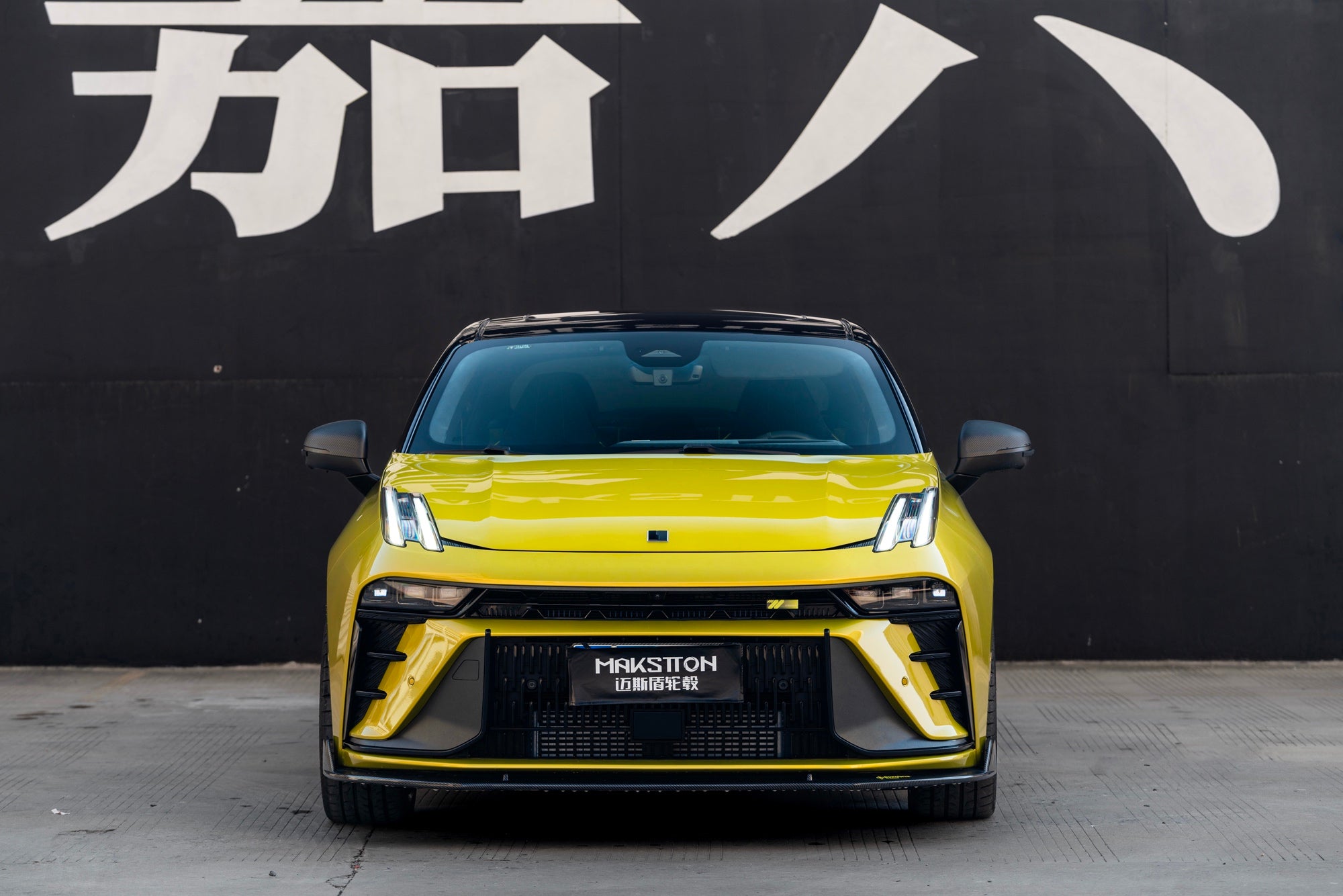LYNK&CO 03+-004-FF MR7
