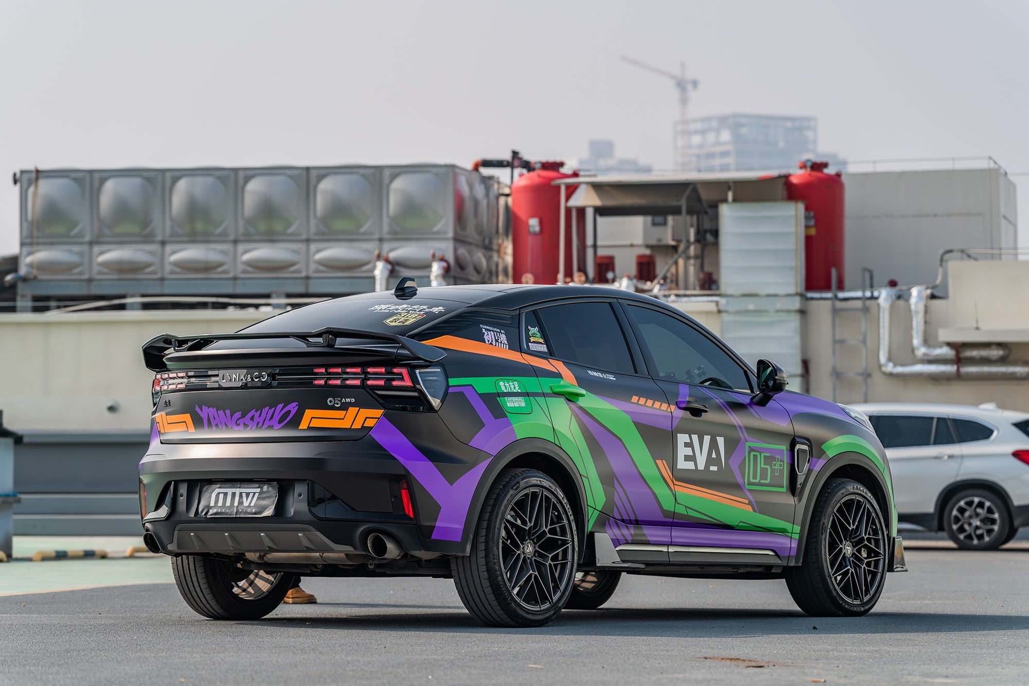 LYNK&CO 05-004-MST 718