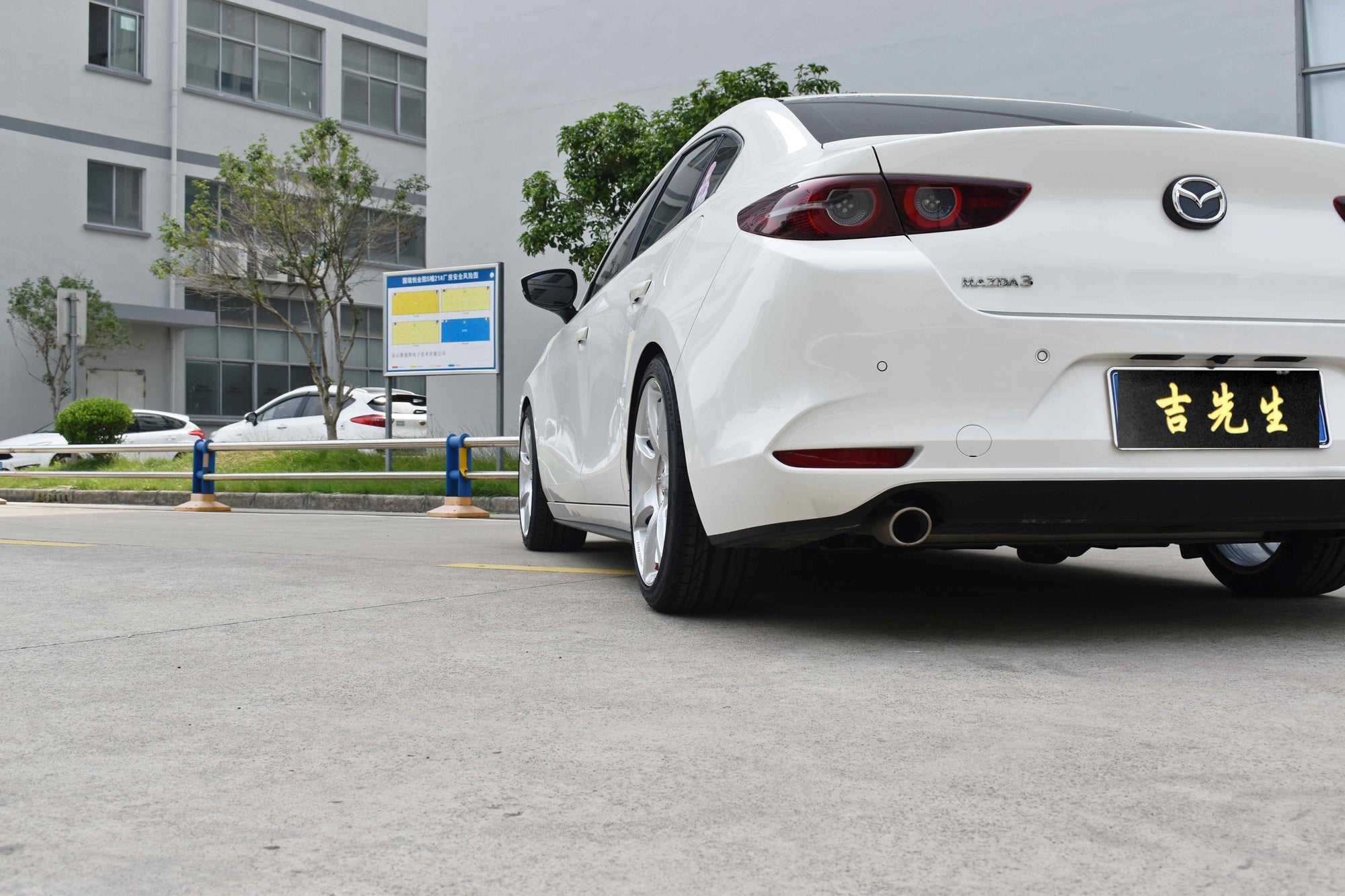 MAZDA3 AXELA-005-FF MR7