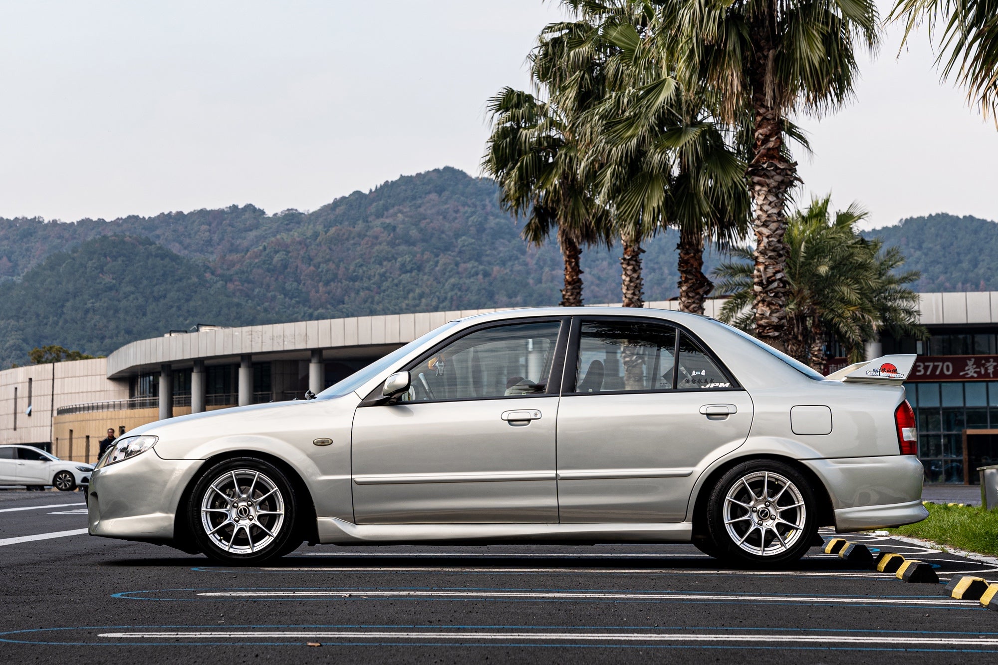 MAZDA 323-001-FF FK75S