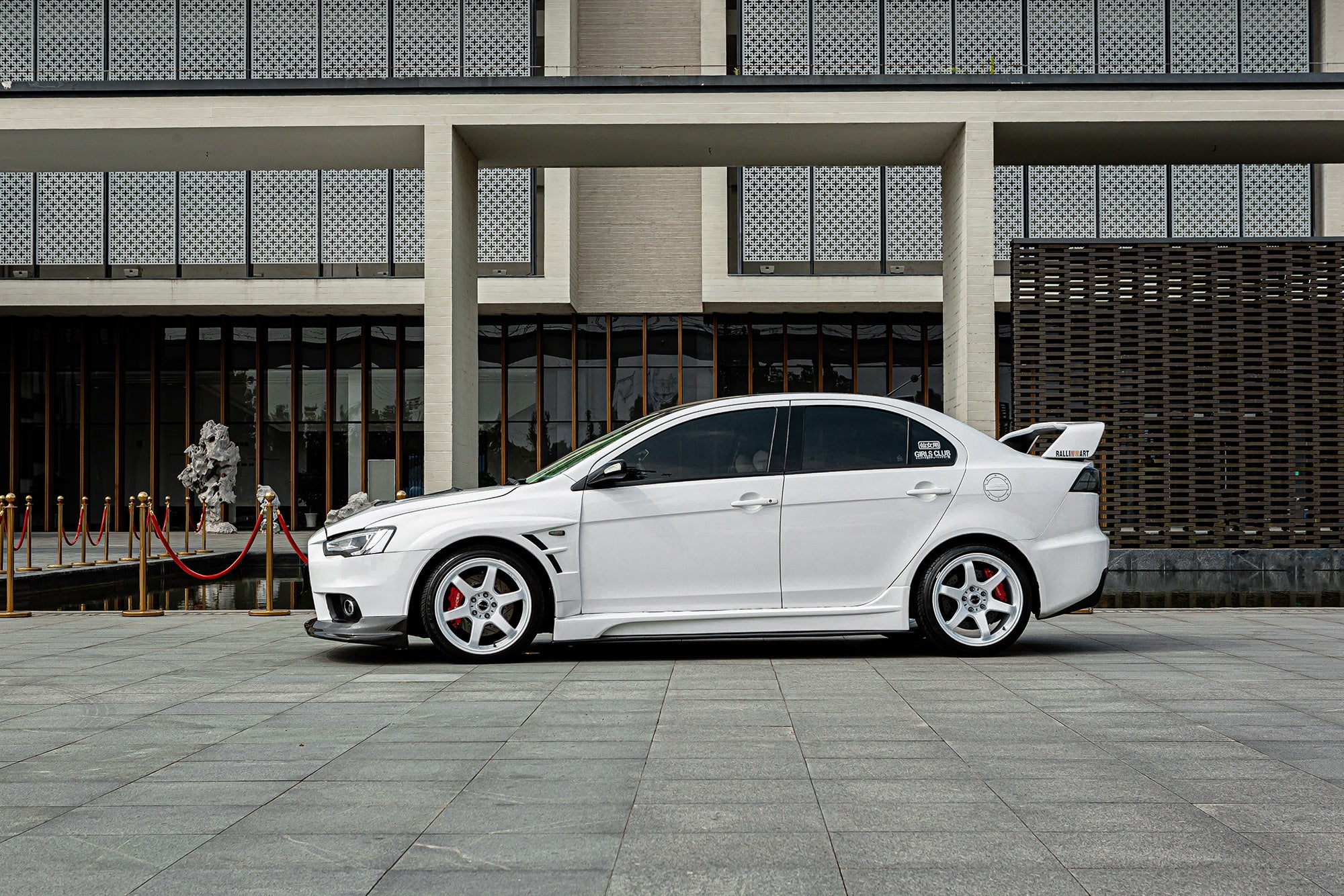 MITSUBISHI LANCER-001-FF 010
