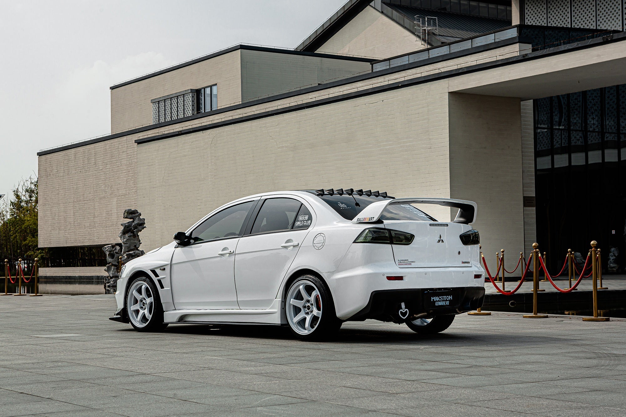 MITSUBISHI LANCER-002-FF 010