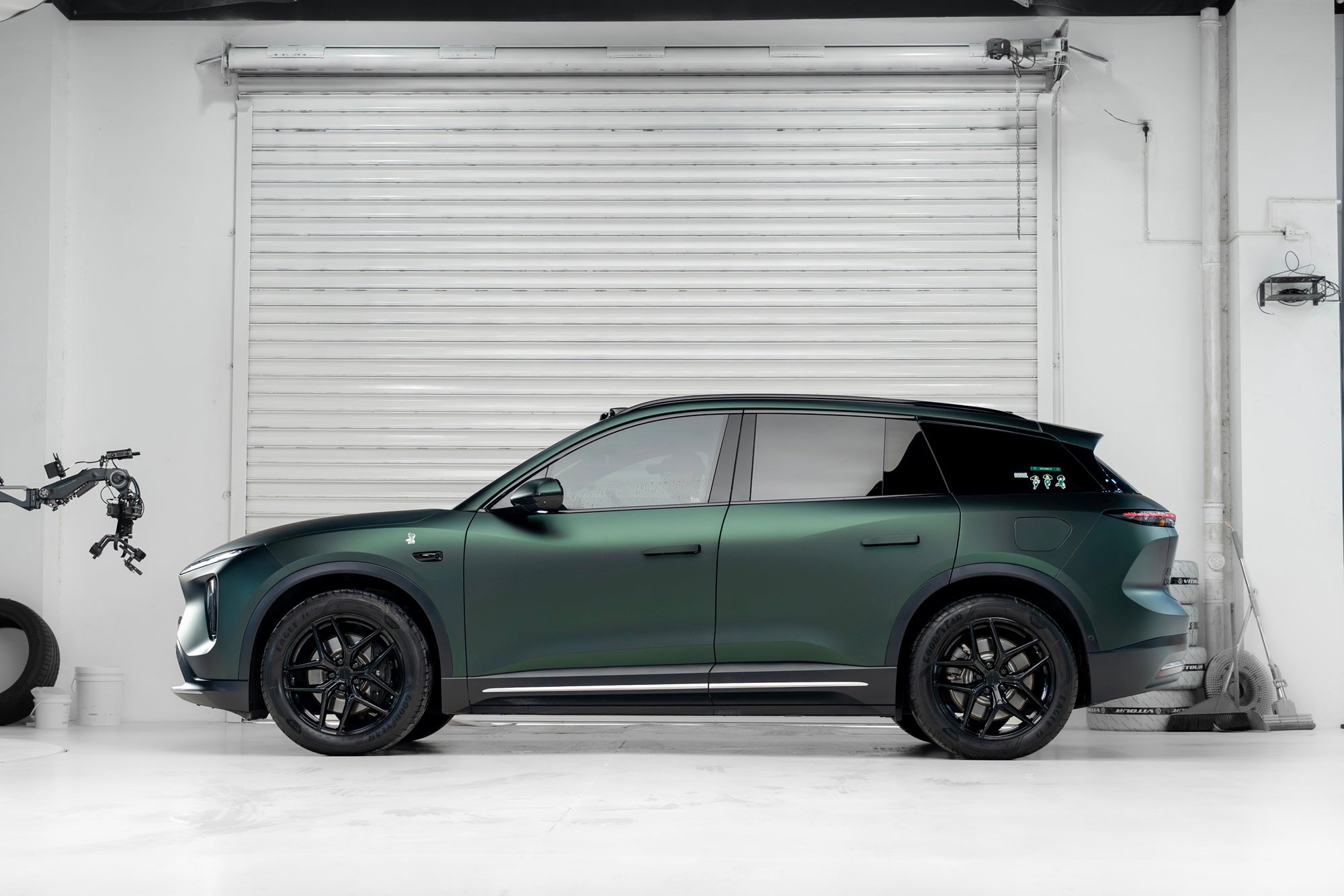 NIO ES6-001-FF FK07T