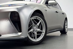 NIO ET5-002-FG LURK5