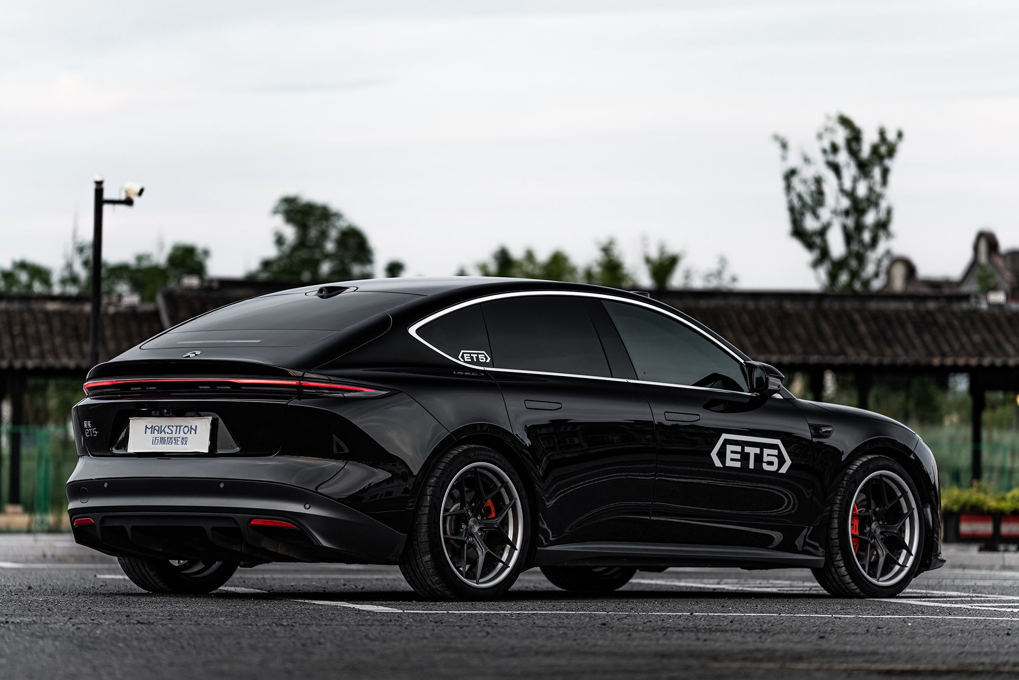 NIO ET5-003-FG2P FK07