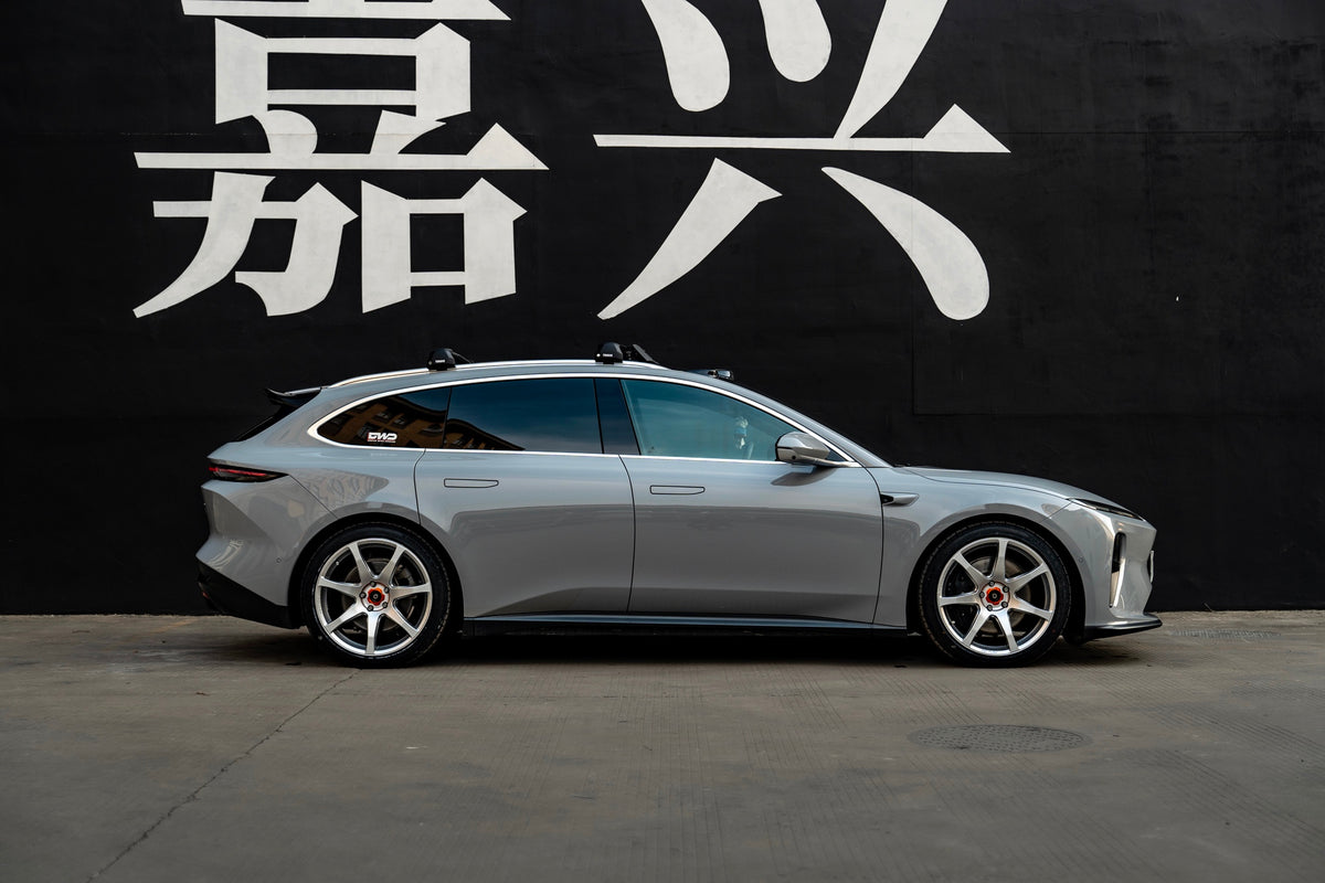NIO ET5T-001-FF MR7