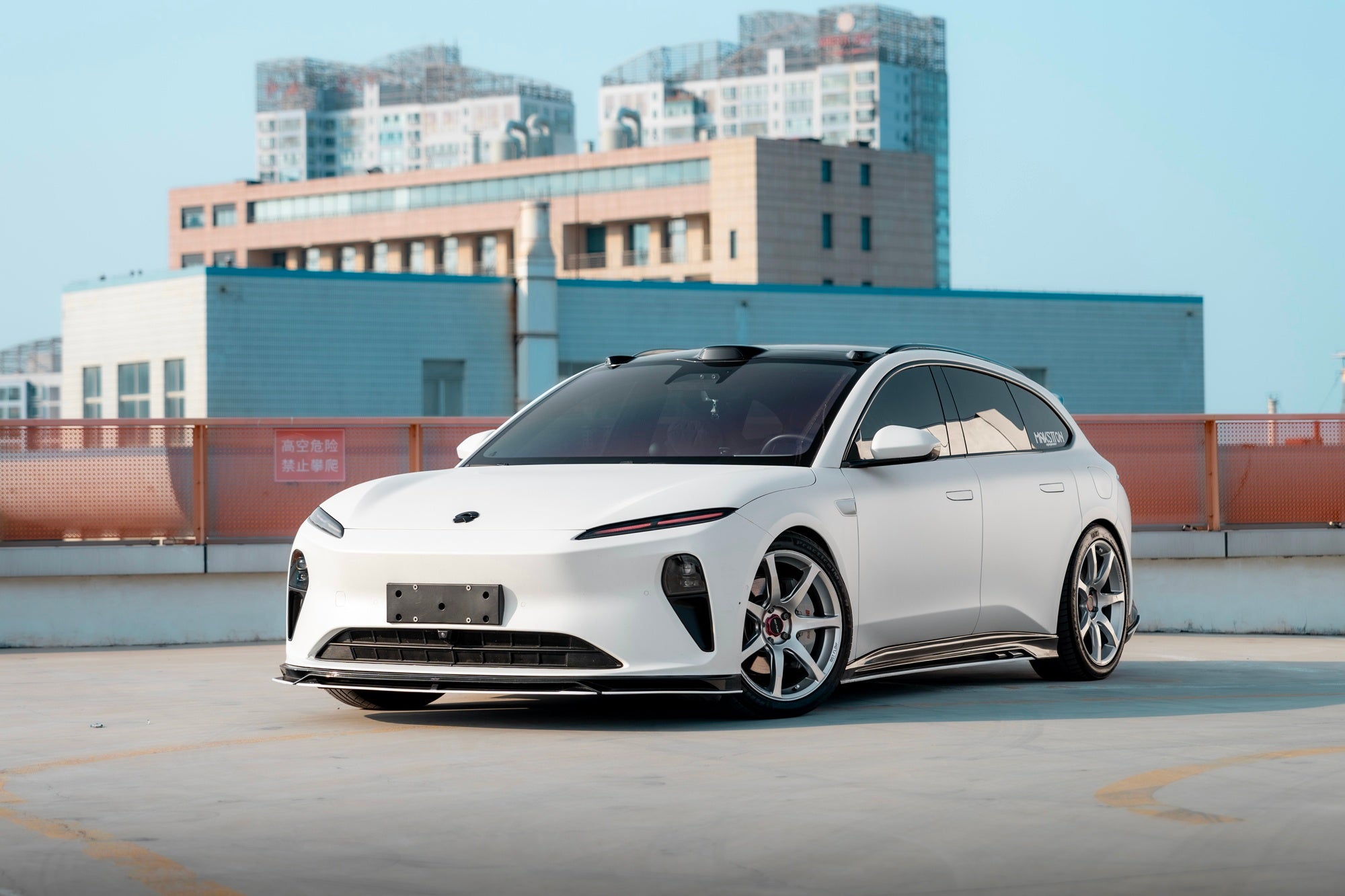 NIO ET5T-002-FF MR7