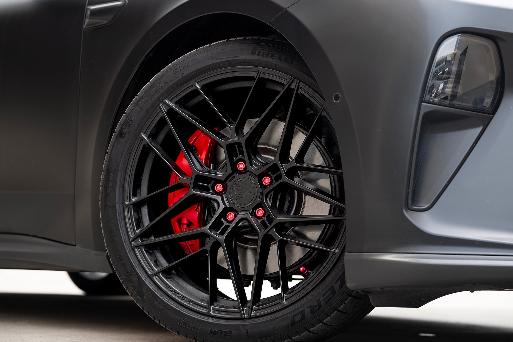 NIO ET5T-002-FG 718