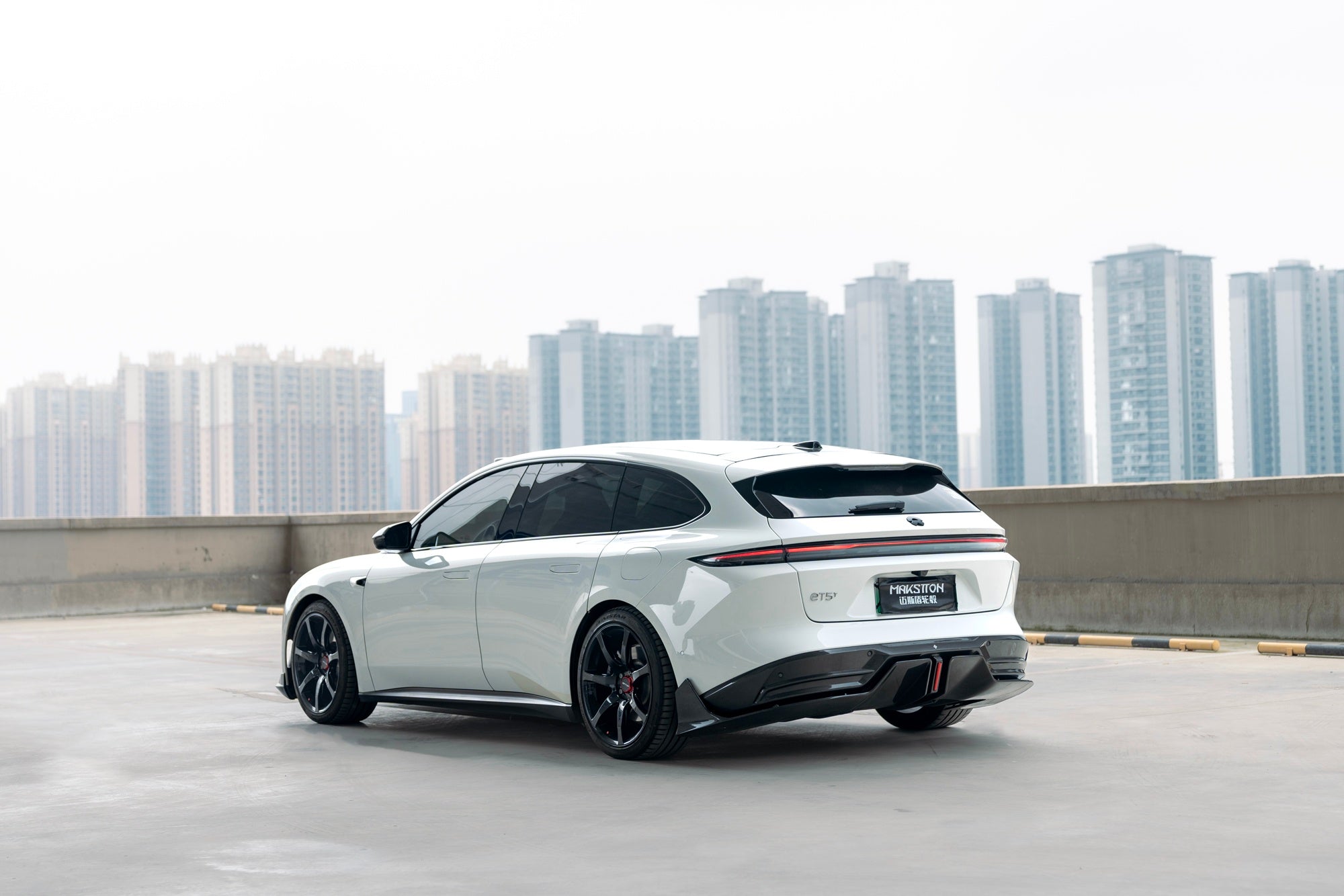 NIO ET5T-003-FF MR7