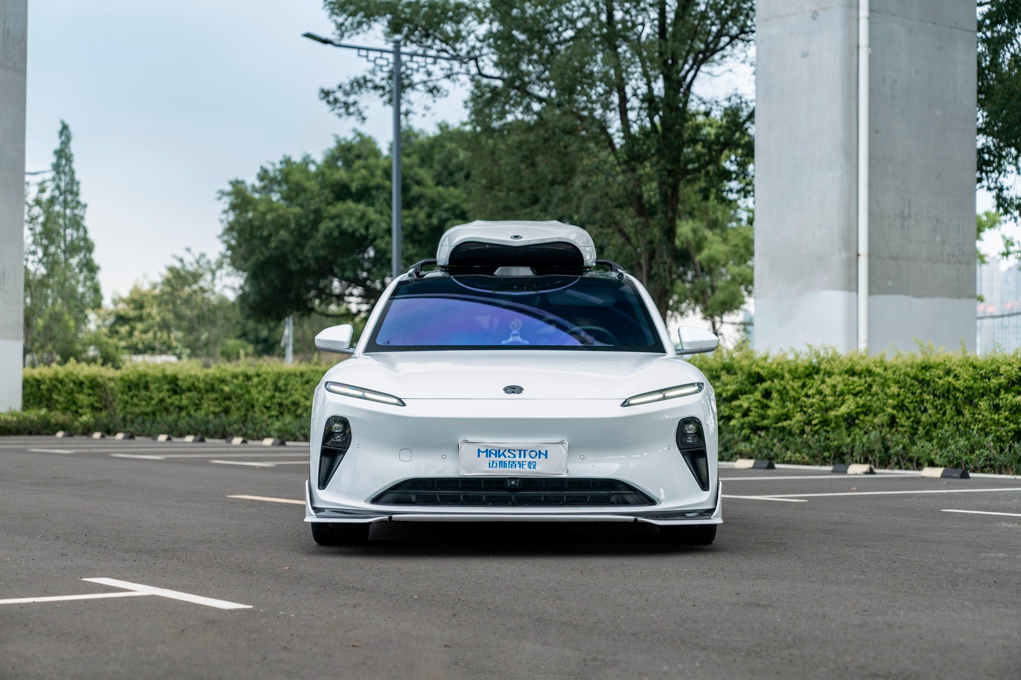 NIO ET5T-004-FF MR7