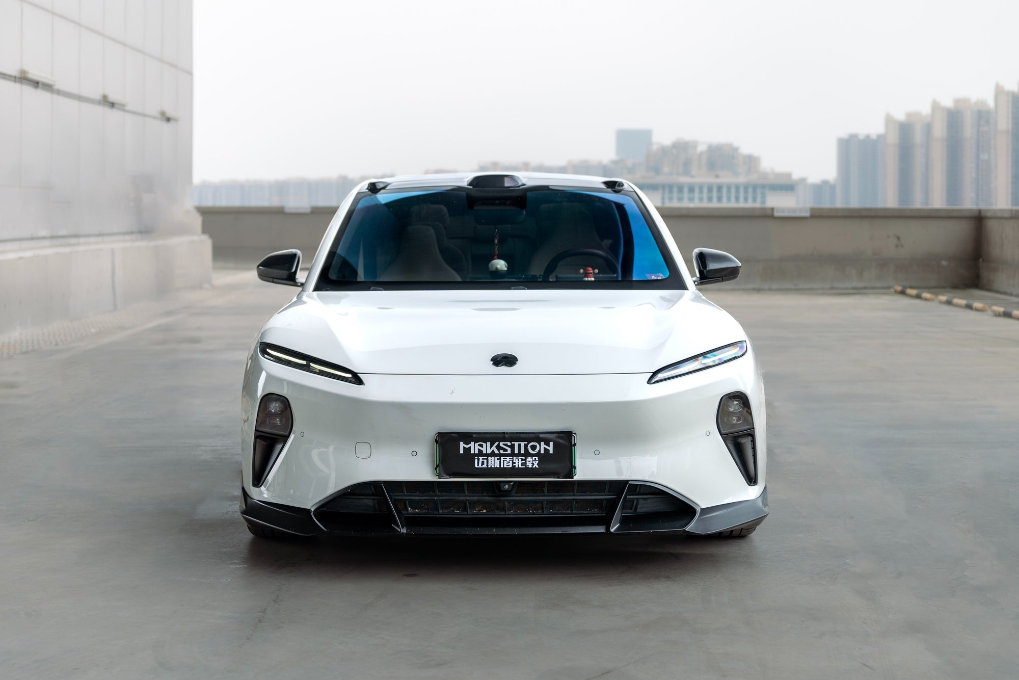NIO ET5T-004-FF MR7