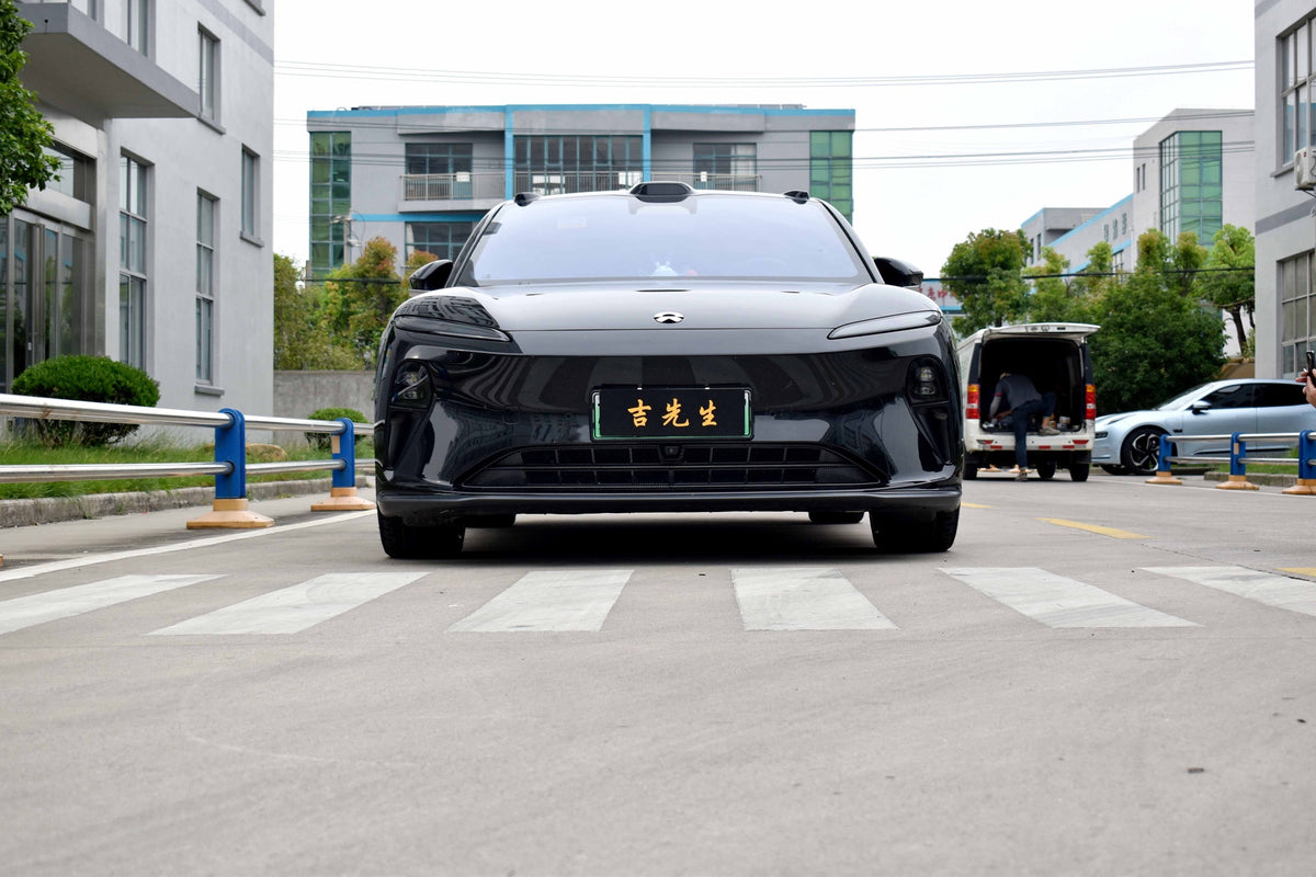 NIO ET5T-004-FF MR7