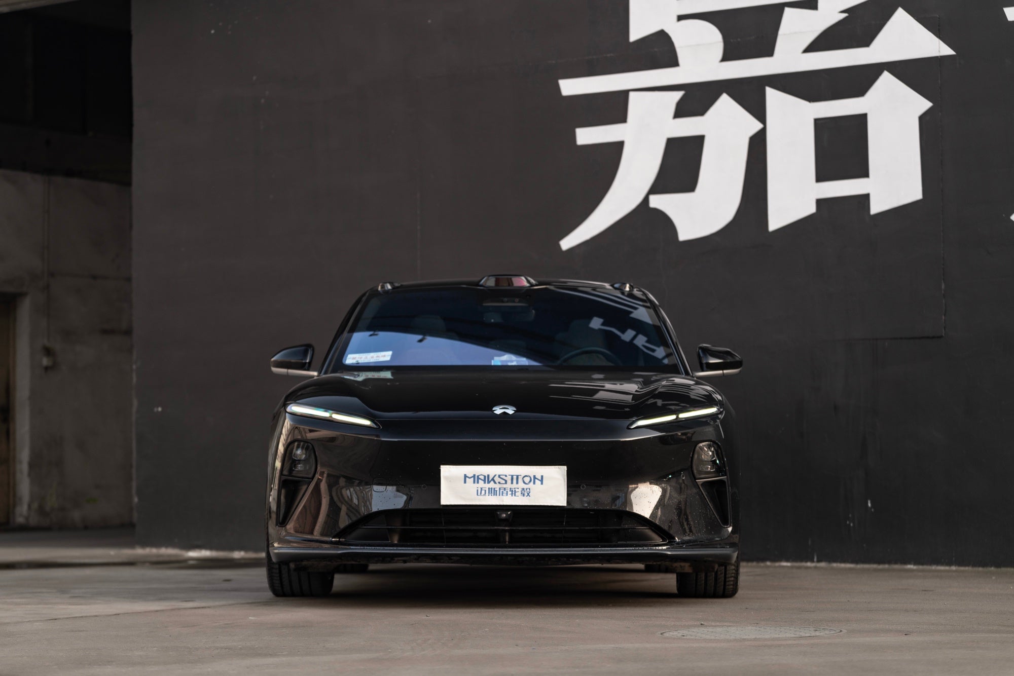 NIO ET5T-004-FG 715