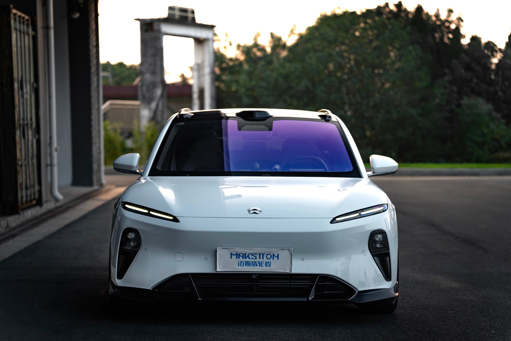 NIO ET5T-004-FG MR7