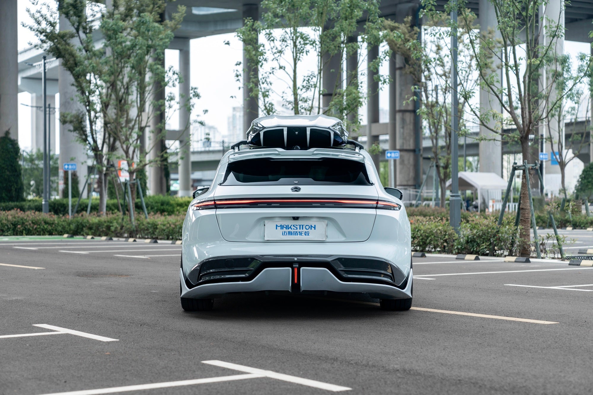 NIO ET5T-005-FF MR7