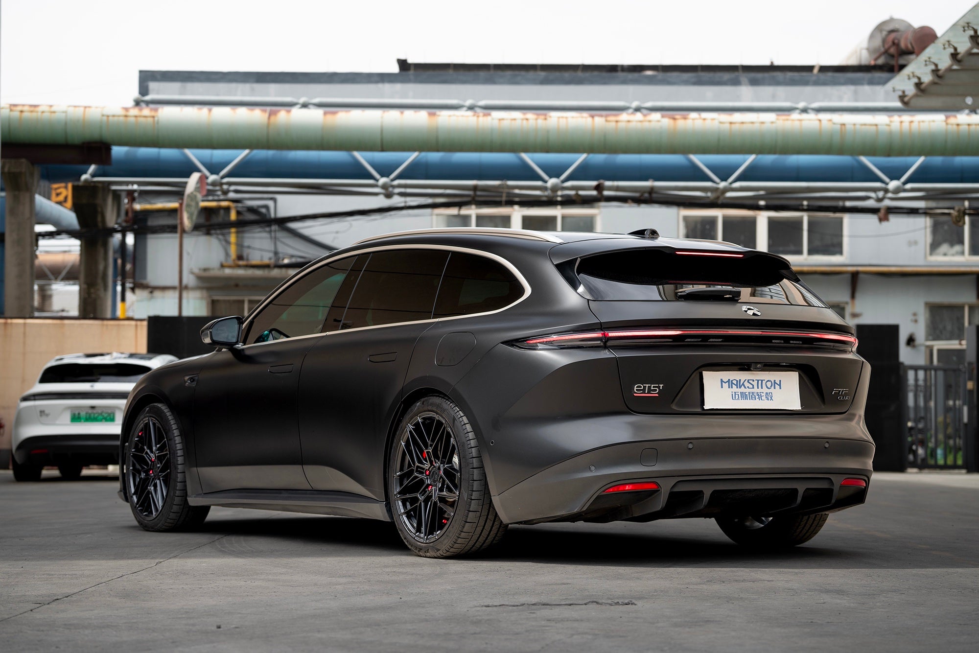 NIO ET5T-005-FG 718
