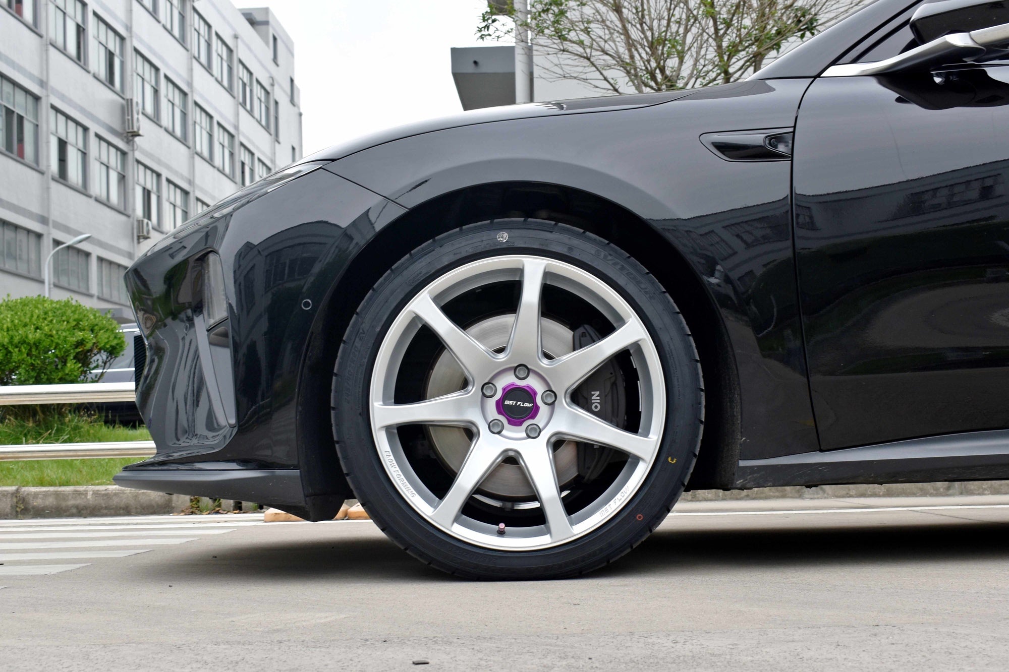 NIO ET5T-006-FF MR7