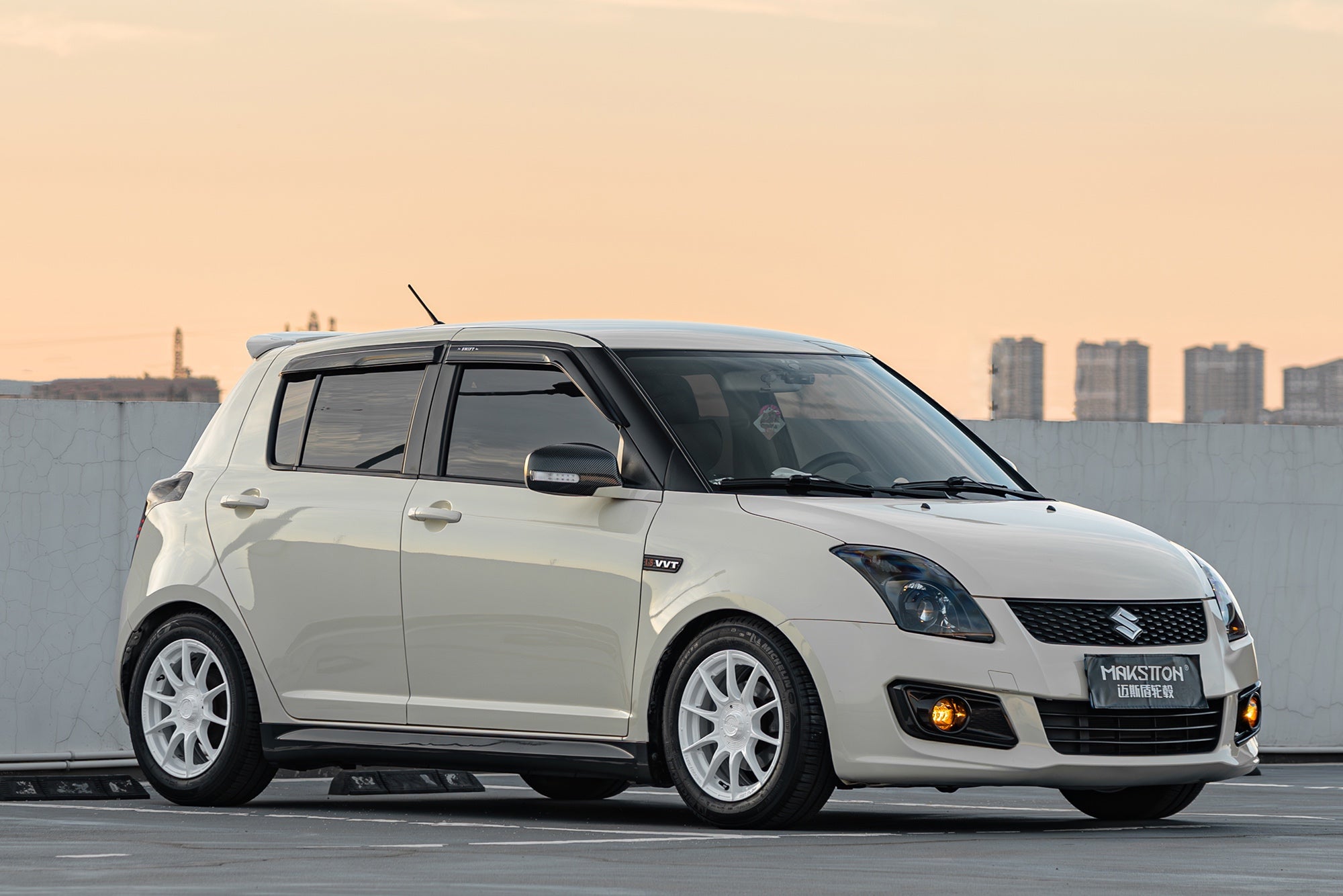 SUZUKI SWIFT-004-FF FK75S