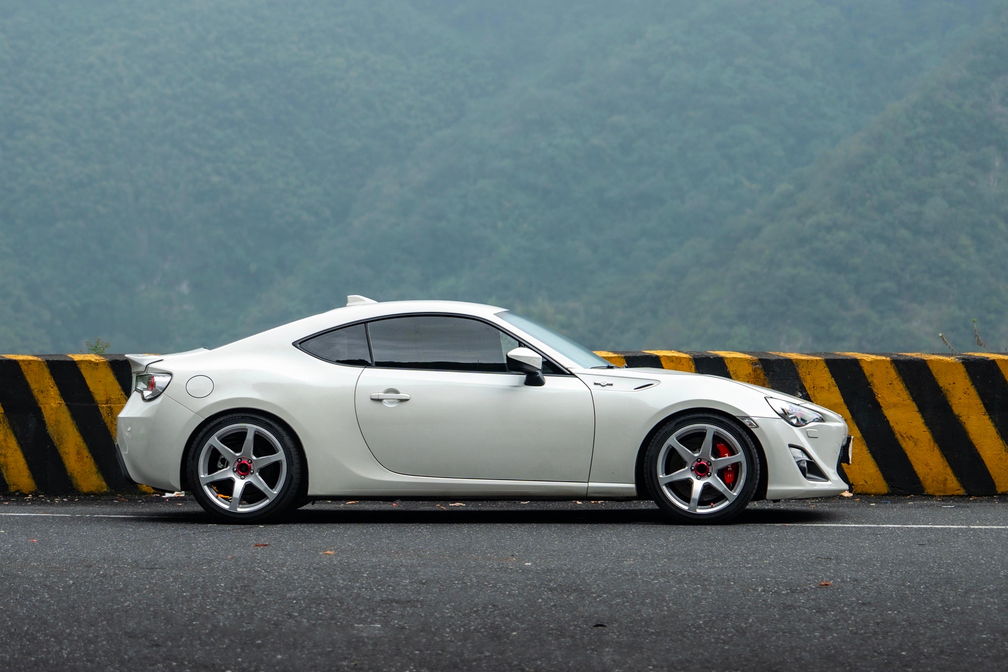 TOYOTA FT86-001-FG MR6