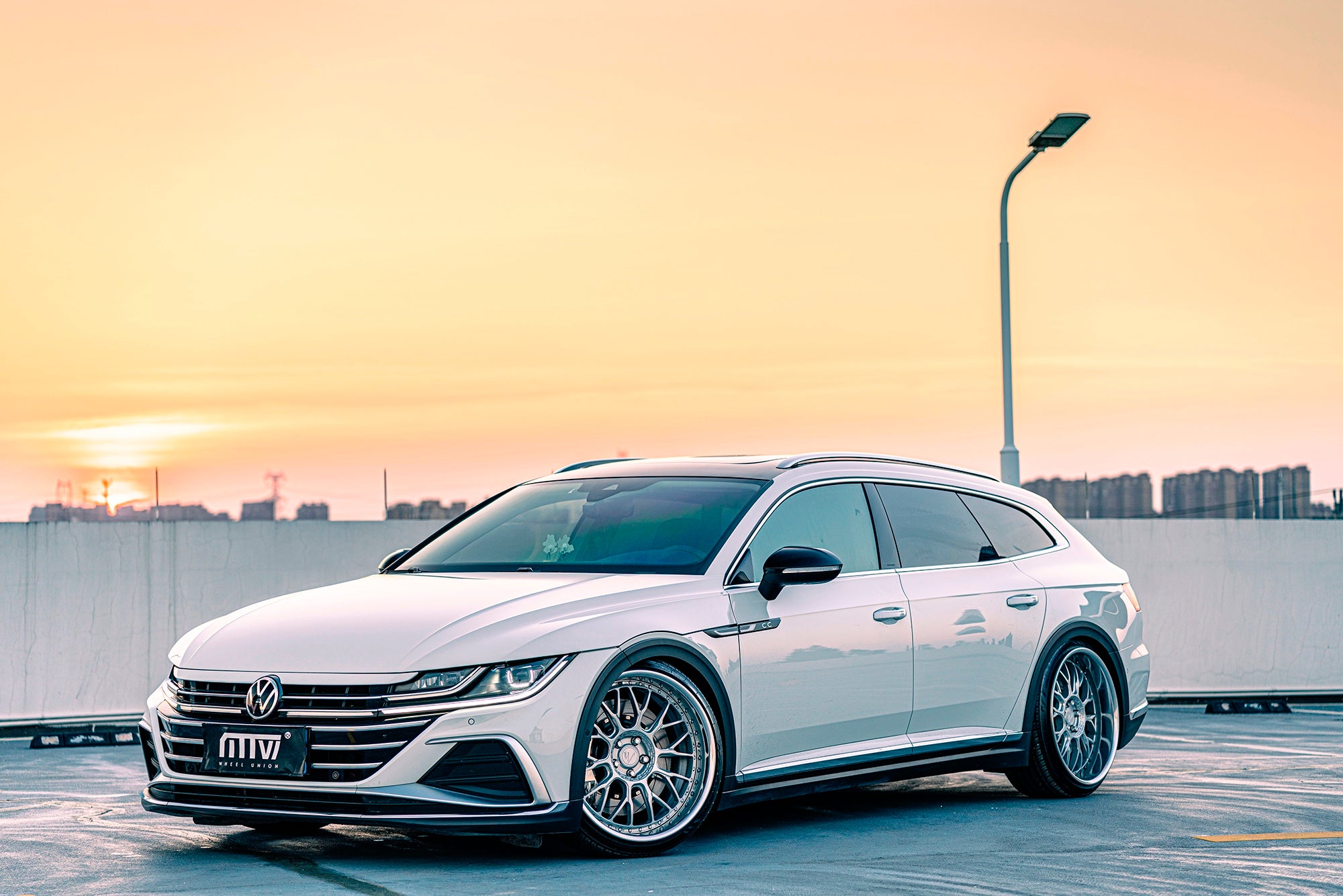 VOLKSWAGEN CC-004-FG2P TOTEM
