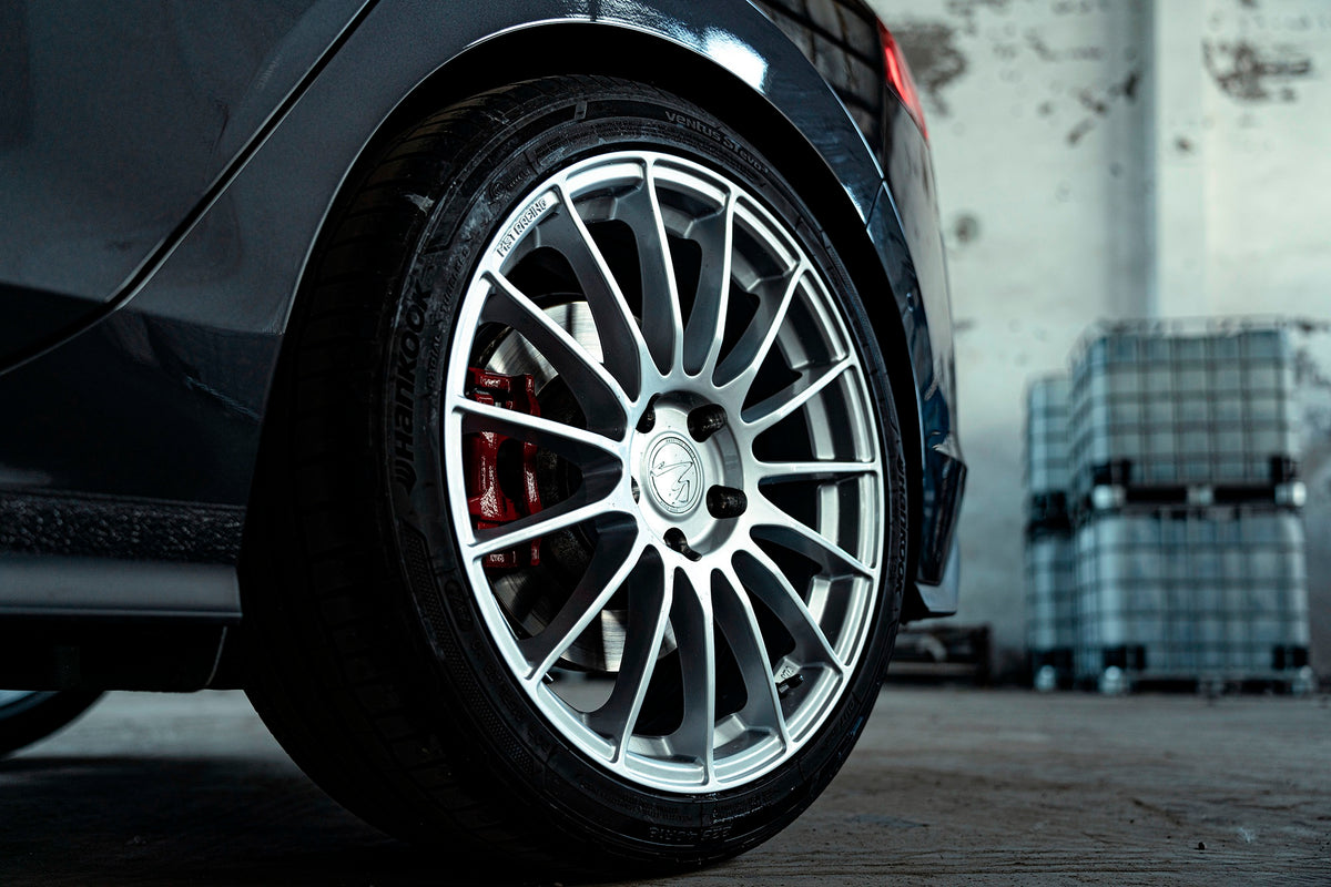 VOLKSWAGEN GOLF-002-MST 693