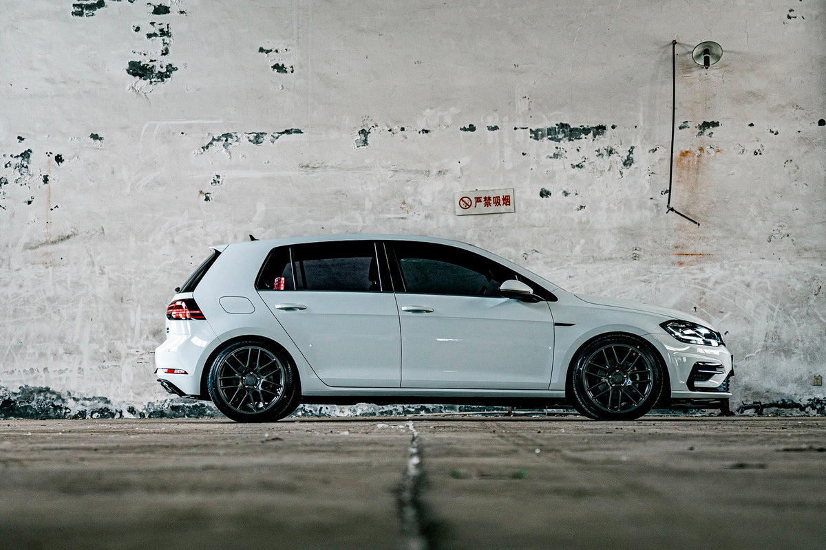VOLKSWAGEN GOLF 7.5TH GEN-002-MST CK70
