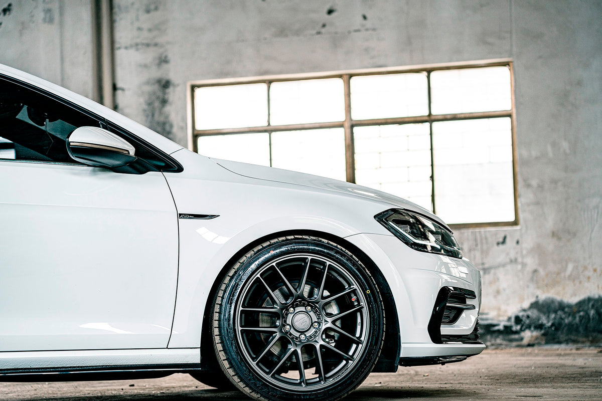 VOLKSWAGEN GOLF 7.5TH GEN-003-MST CK70