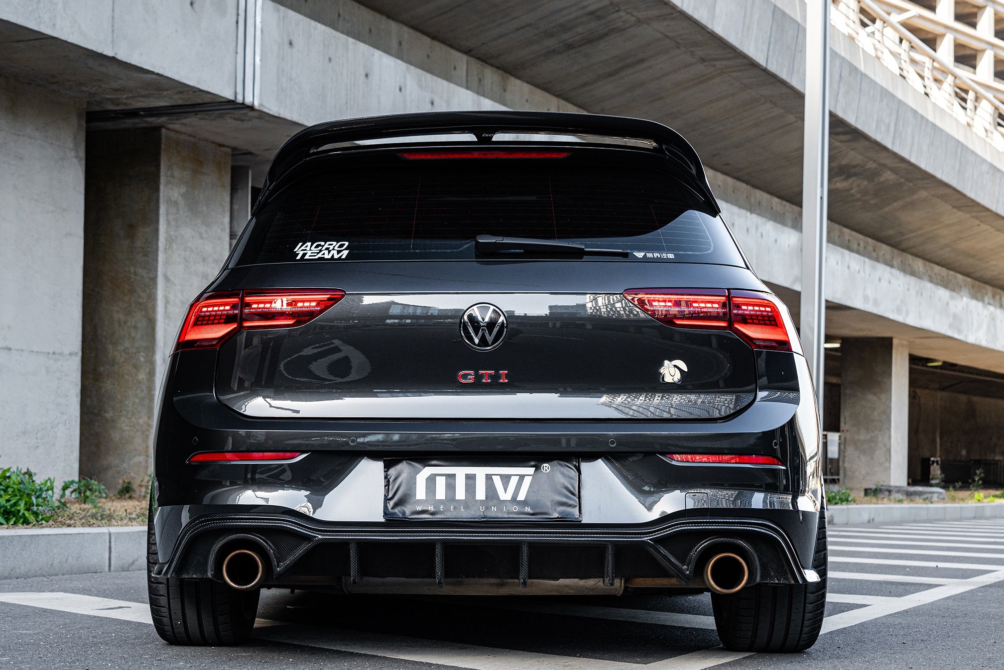 VOLKSWAGEN GOLF GTI 8TH GEN-004-FG 011M