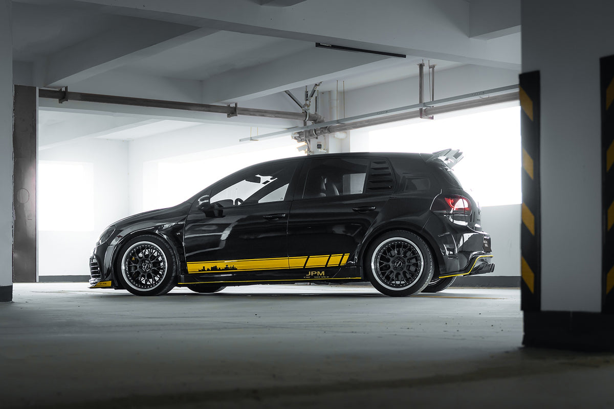 VOLKSWAGEN GOLF R-002-GOT 005