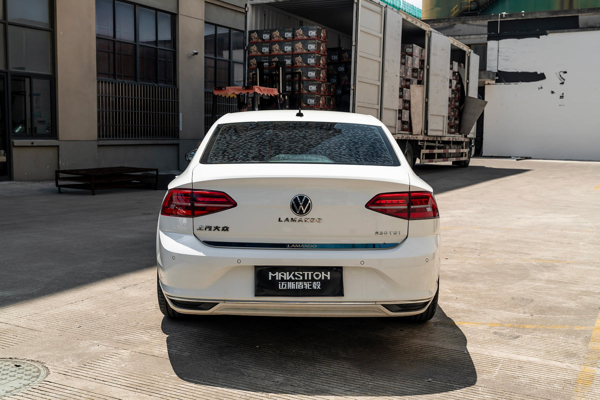 VOLKSWAGEN LAMANDO-005-MST 715