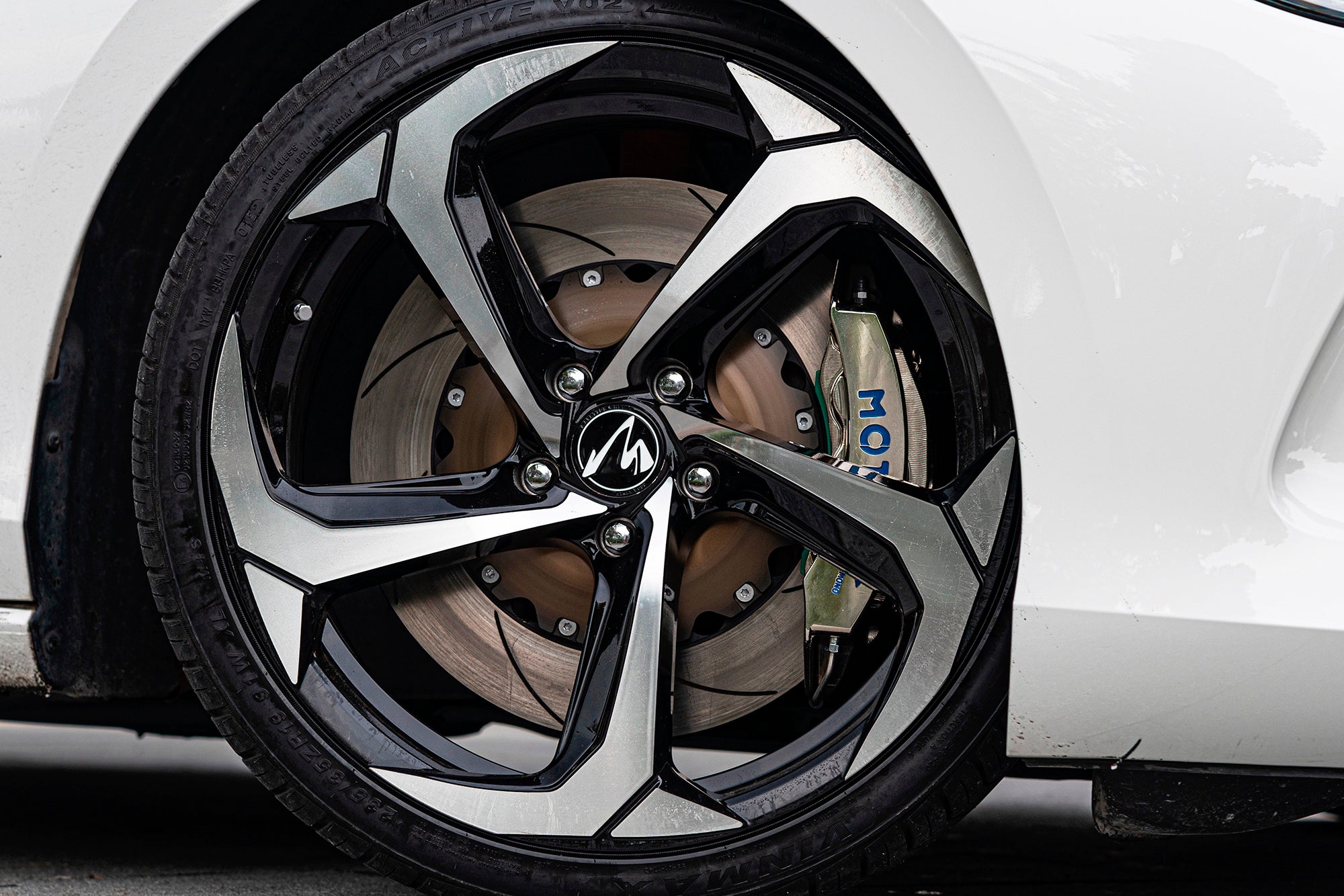 VOLKSWAGEN LAMANDO L-003-MST CK57