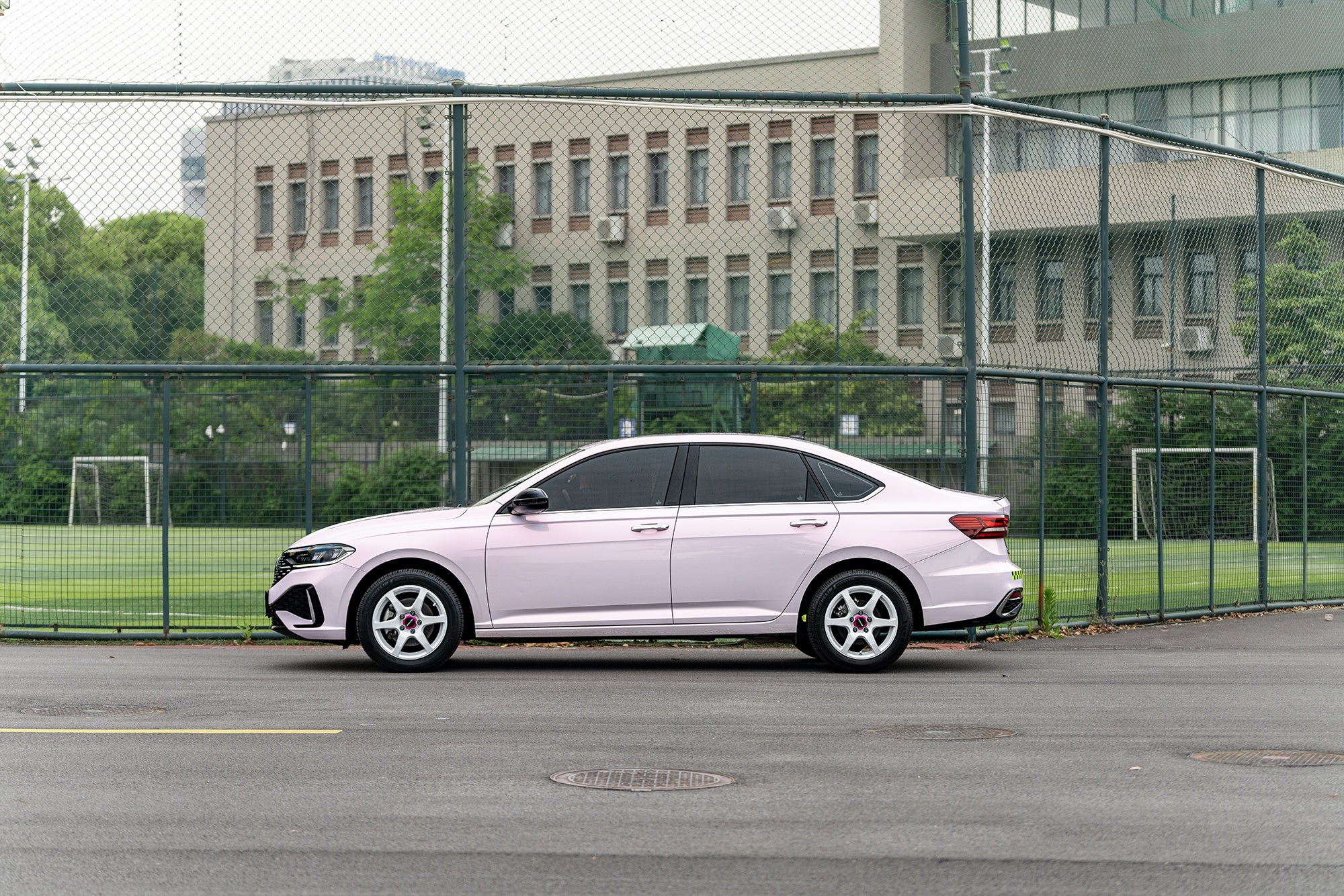 VOLKSWAGEN LAVIDA-001-FF MR6S