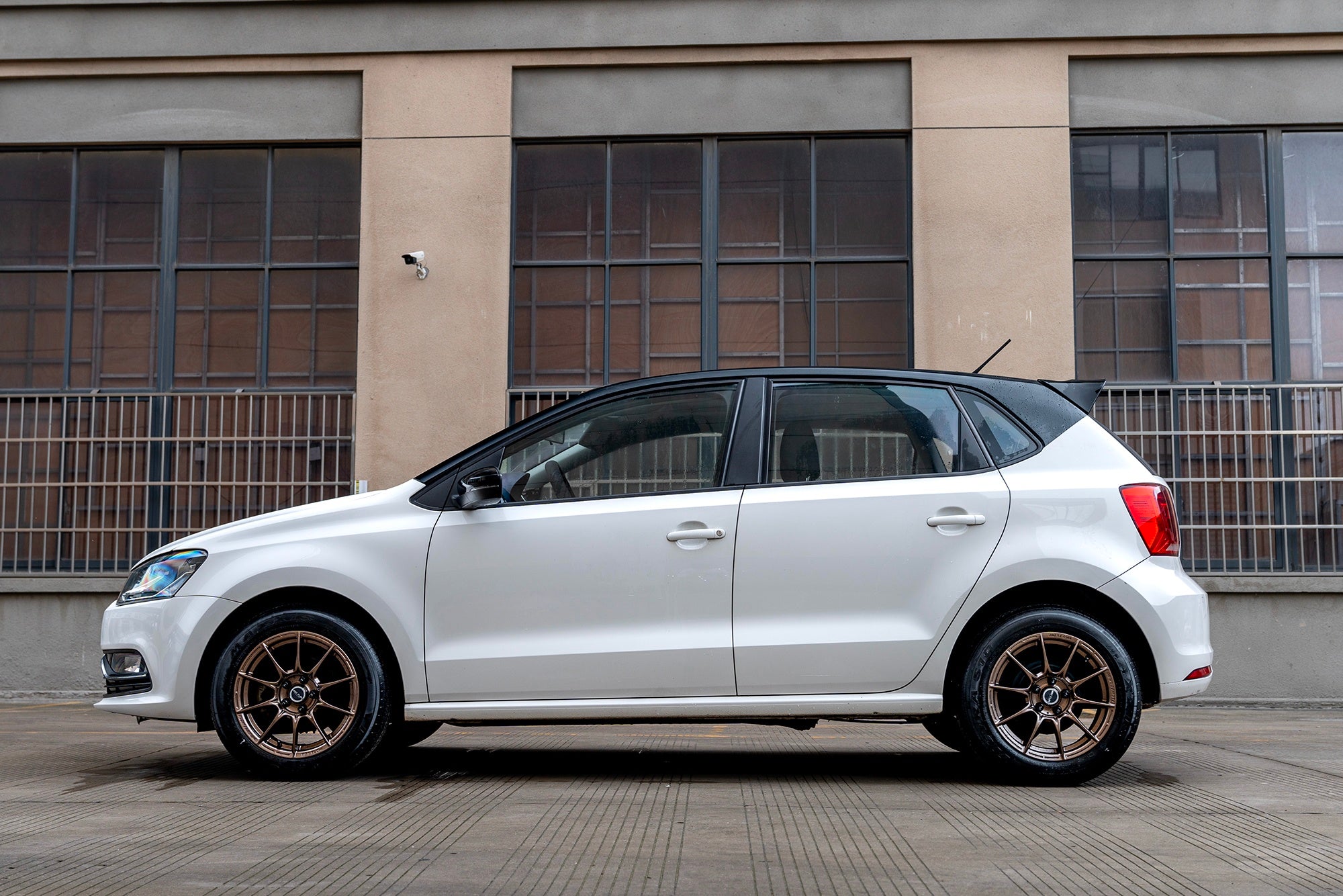 VOLKSWAGEN POLO-001-FF FK75S