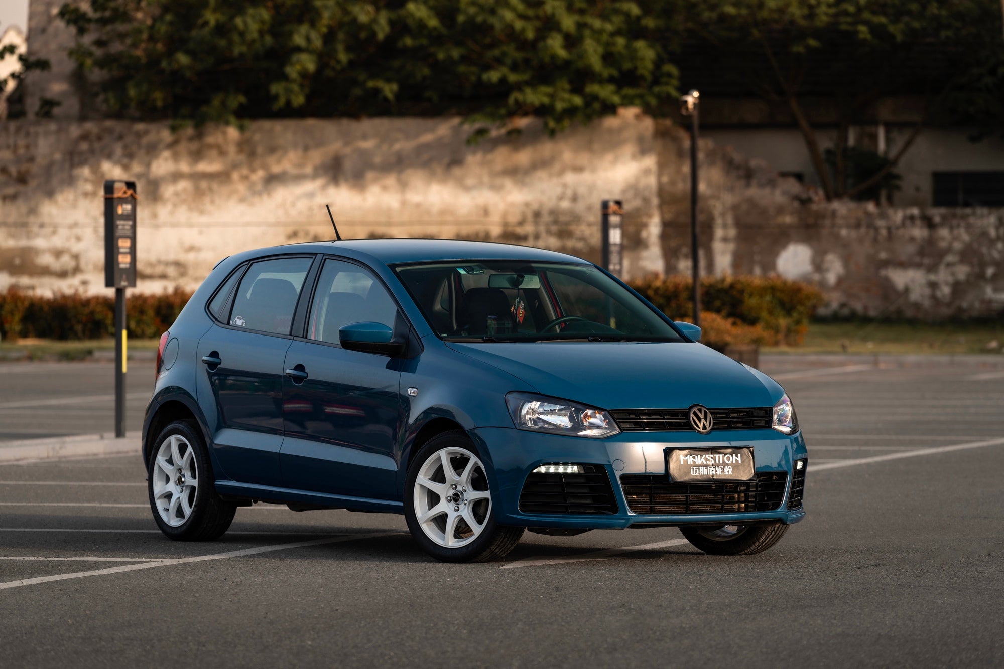 VOLKSWAGEN POLO-002-FF MR7S
