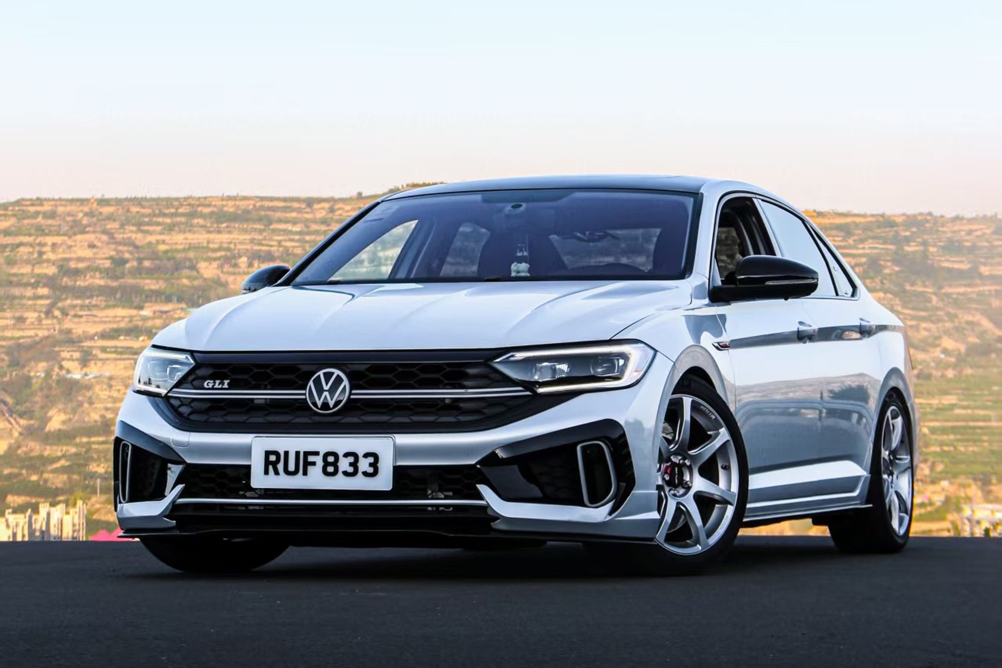 VOLKSWAGEN SAGITAR-002-FF MR7