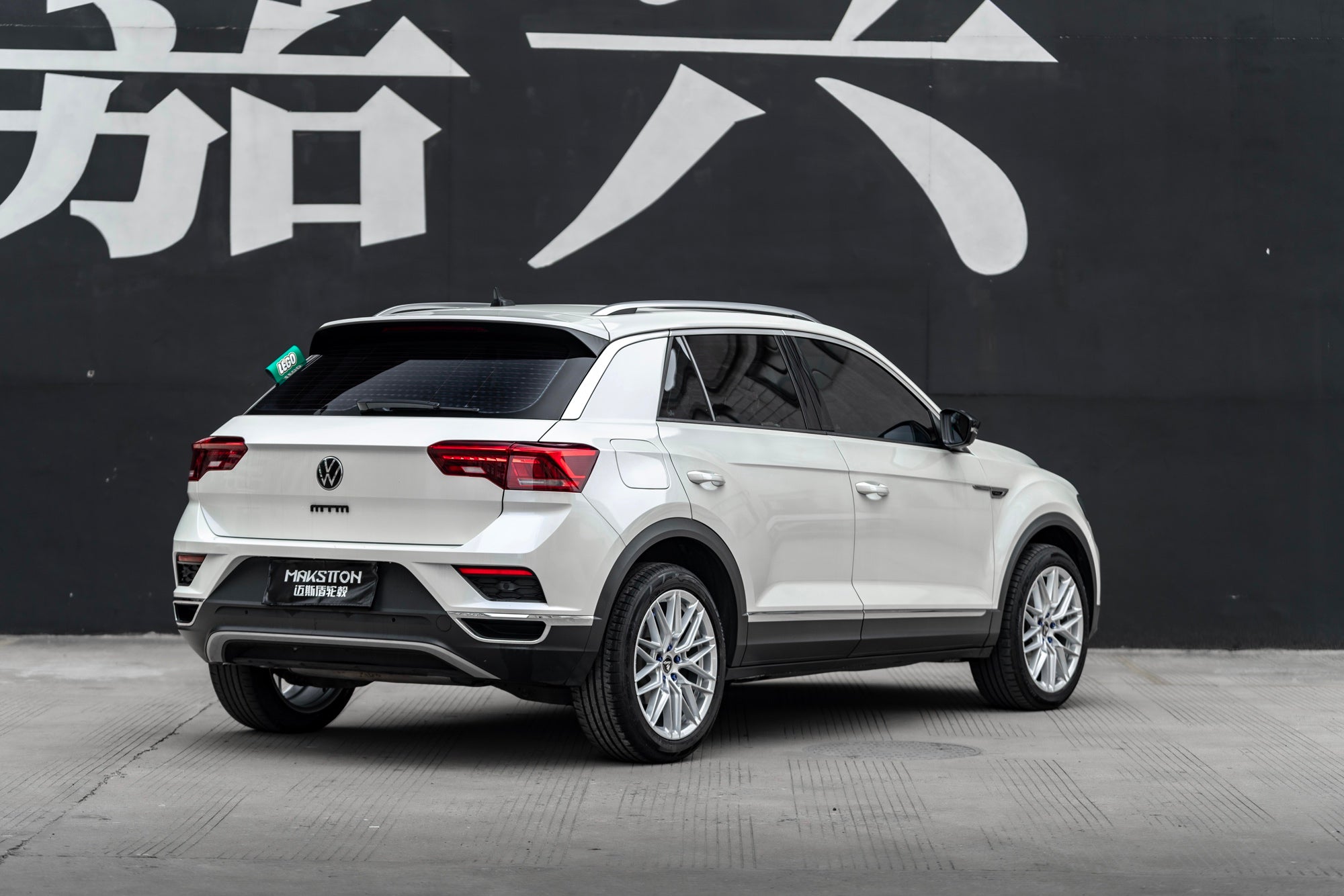 VOLKSWAGEN T-ROC-003-MST 715